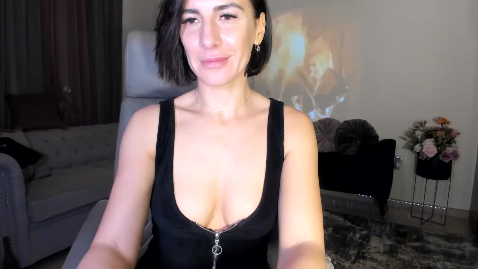 Gallery image thumbnail from Aarte_miss's myfreecams stream on, 11/27/2022, 03:39 image 5 of 20