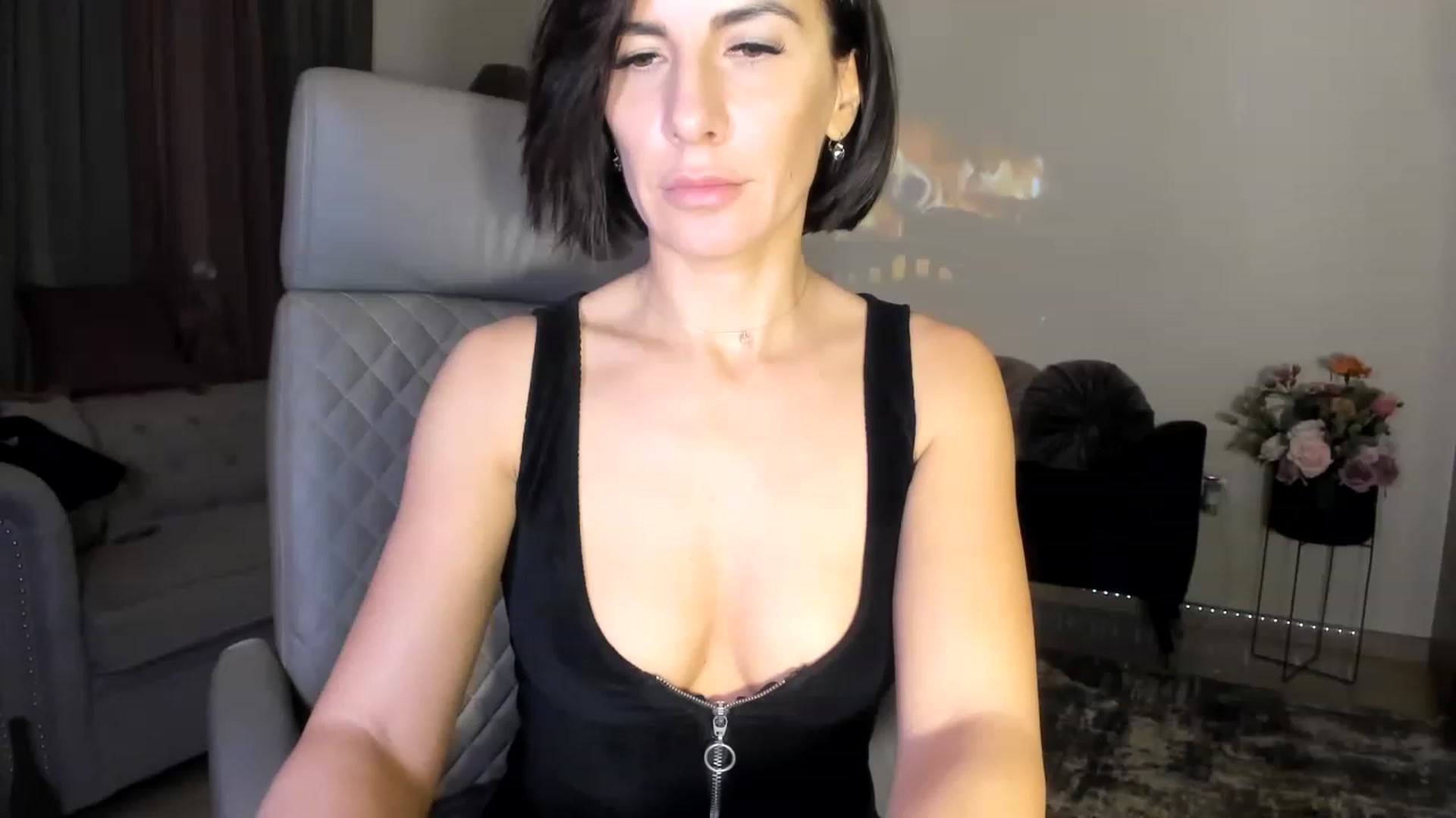 Gallery image thumbnail from Aarte_miss's myfreecams stream on, 11/27/2022, 03:39 image 3 of 20
