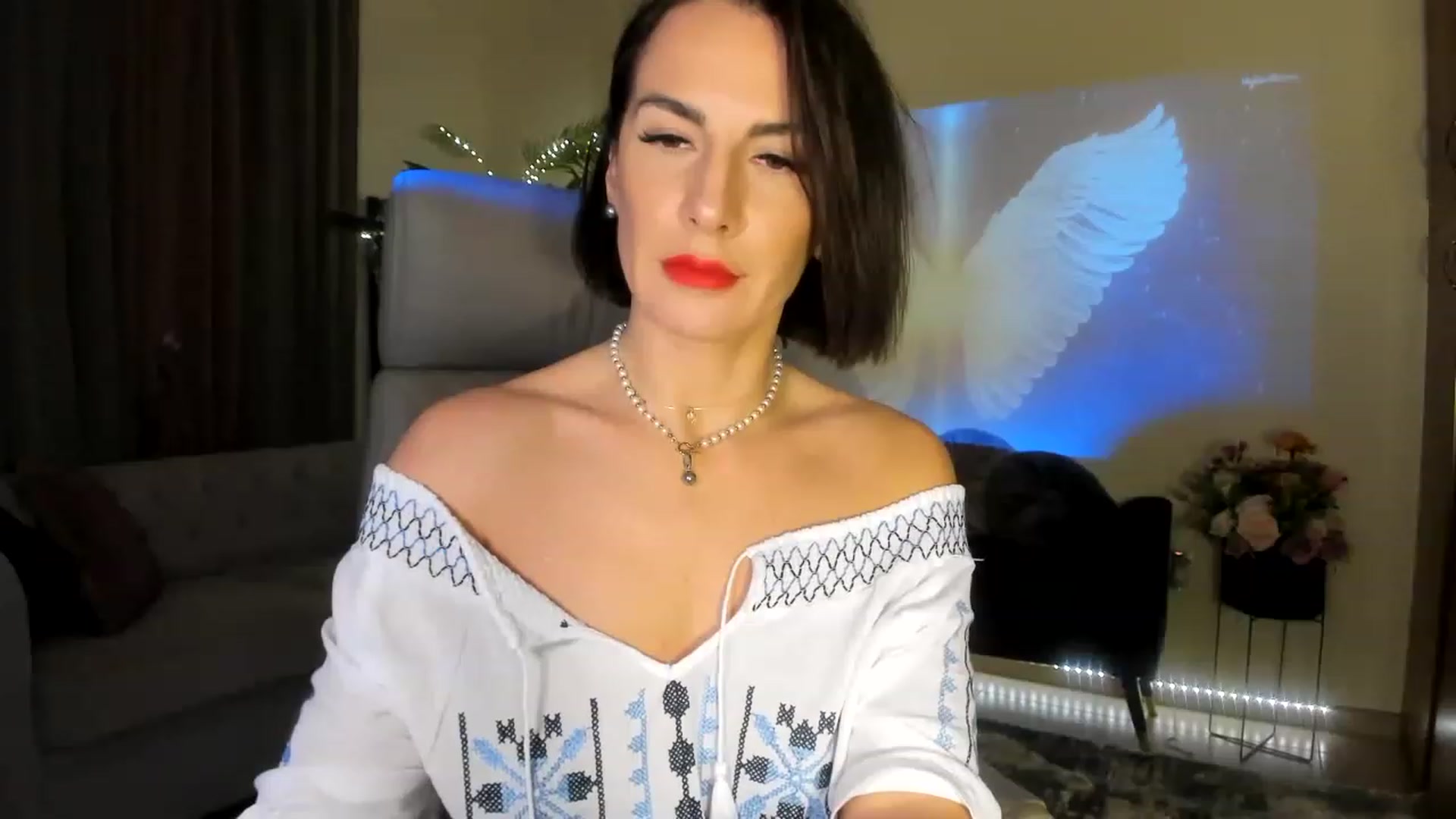 Gallery image thumbnail from Aarte_miss's myfreecams stream on, 12/02/2022, 03:36 image 1 of 20