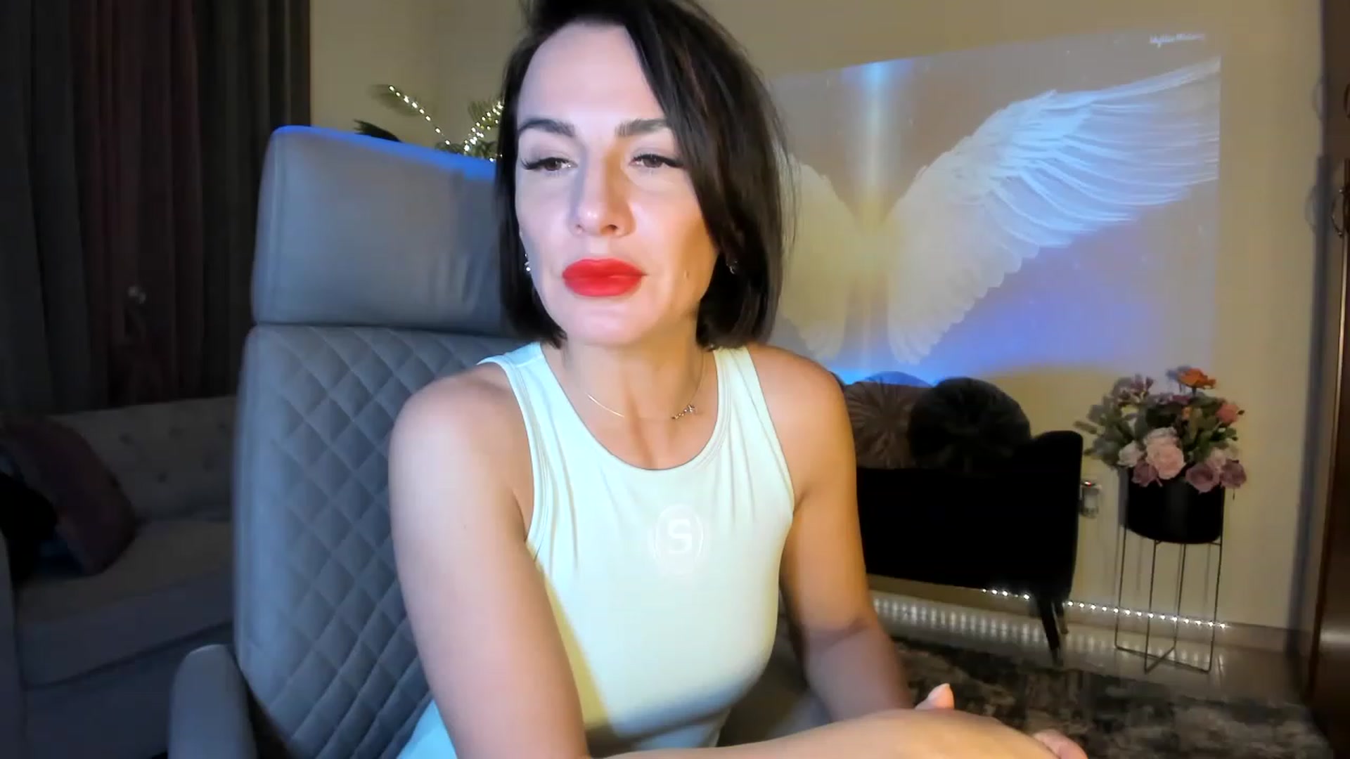 Gallery image thumbnail from Aarte_miss's myfreecams stream on, 12/03/2022, 02:57 image 3 of 20