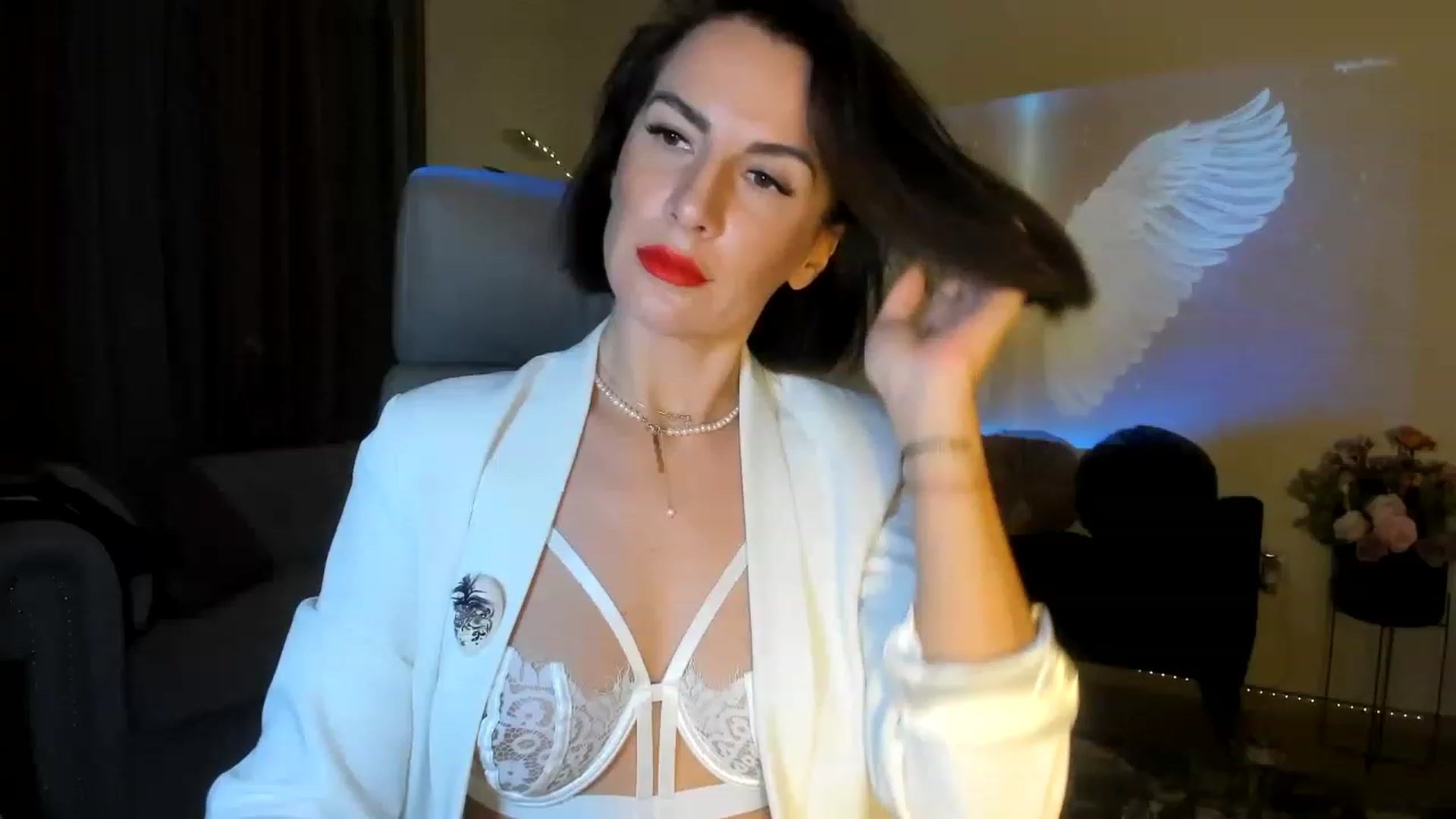 Gallery image thumbnail from Aarte_miss's myfreecams stream on, 12/06/2022, 23:23 image 9 of 20
