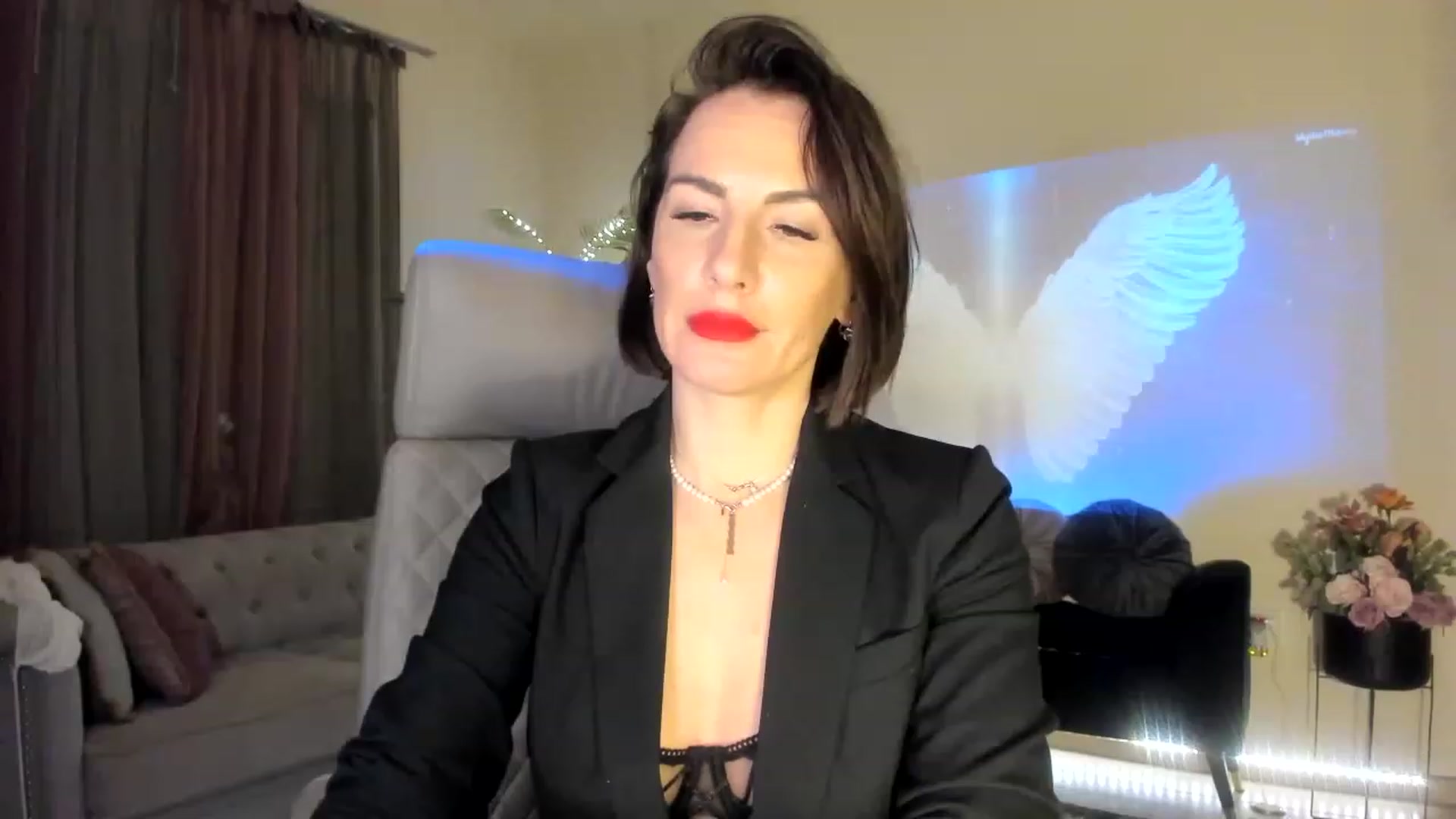Gallery image thumbnail from Aarte_miss's myfreecams stream on, 12/11/2022, 22:25 image 3 of 20