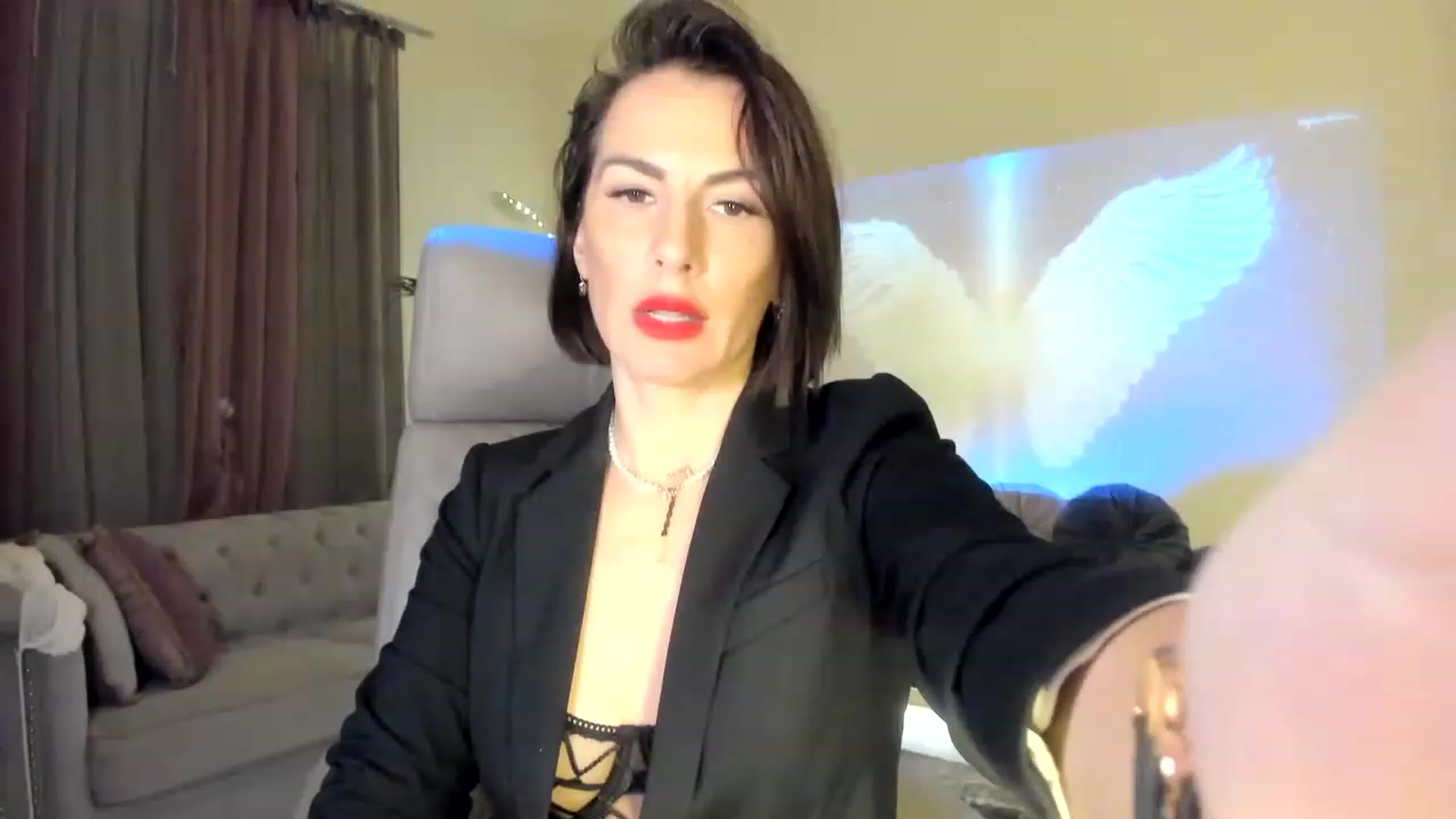 Gallery image thumbnail from Aarte_miss's myfreecams stream on, 12/11/2022, 22:25 image 1 of 20