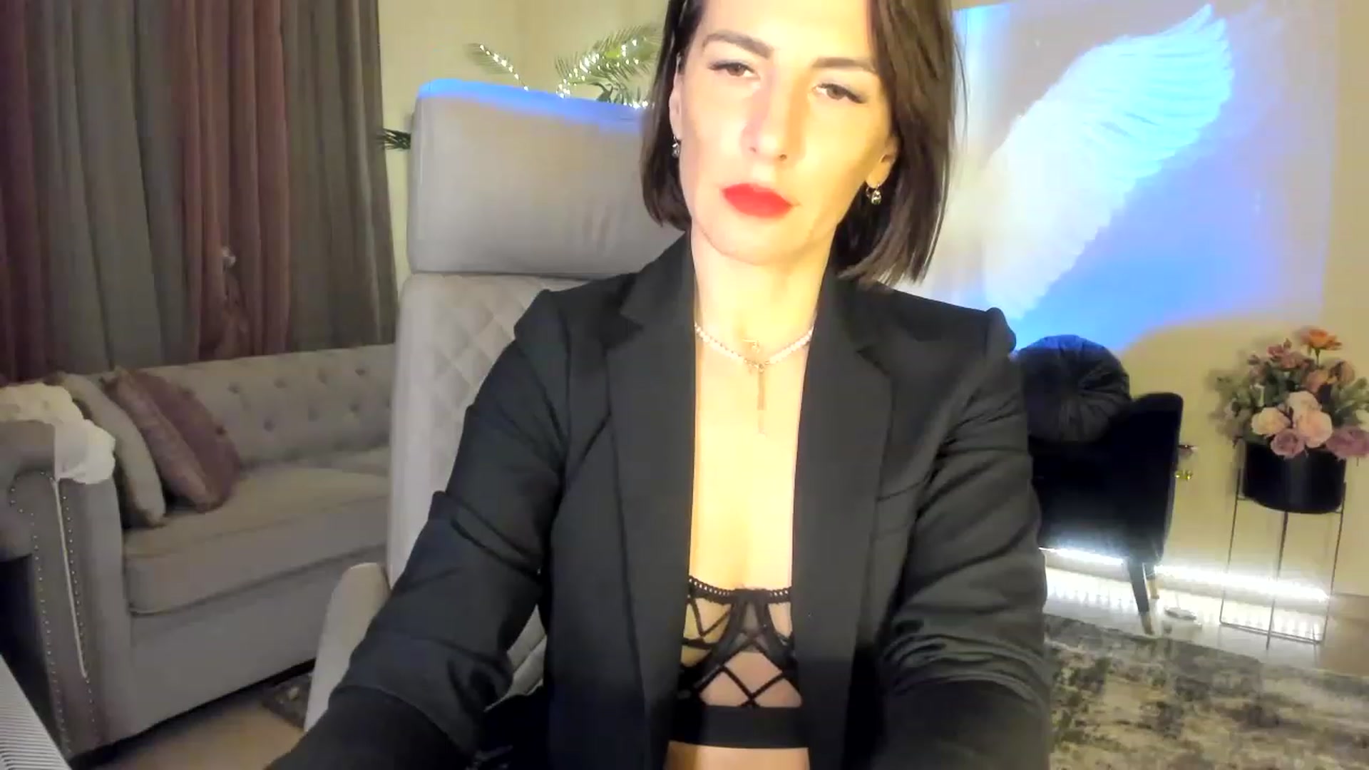 Gallery image thumbnail from Aarte_miss's myfreecams stream on, 12/12/2022, 24:44 image 12 of 20