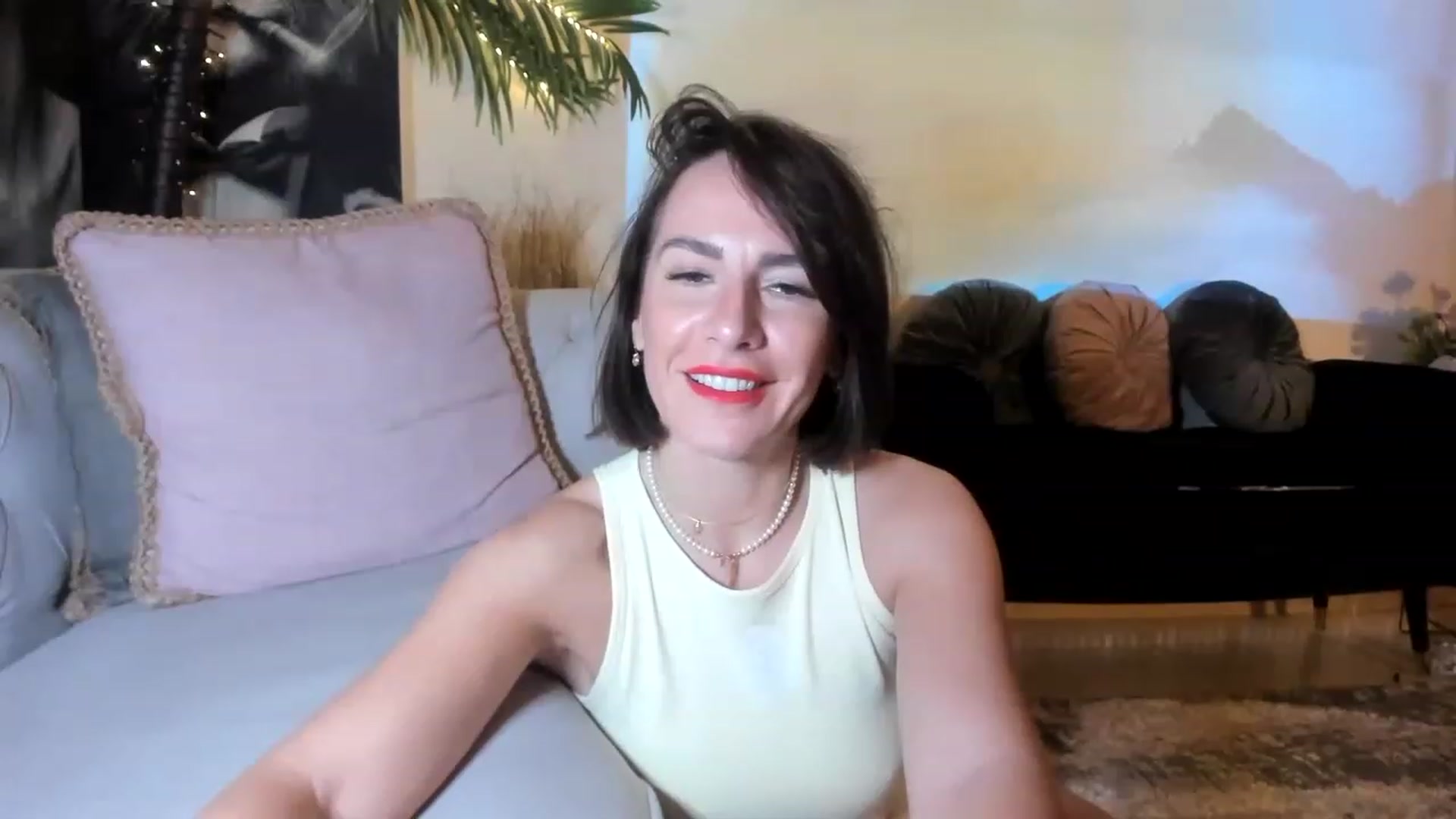 Gallery image thumbnail from Aarte_miss's myfreecams stream on, 12/15/2022, 04:26 image 9 of 20