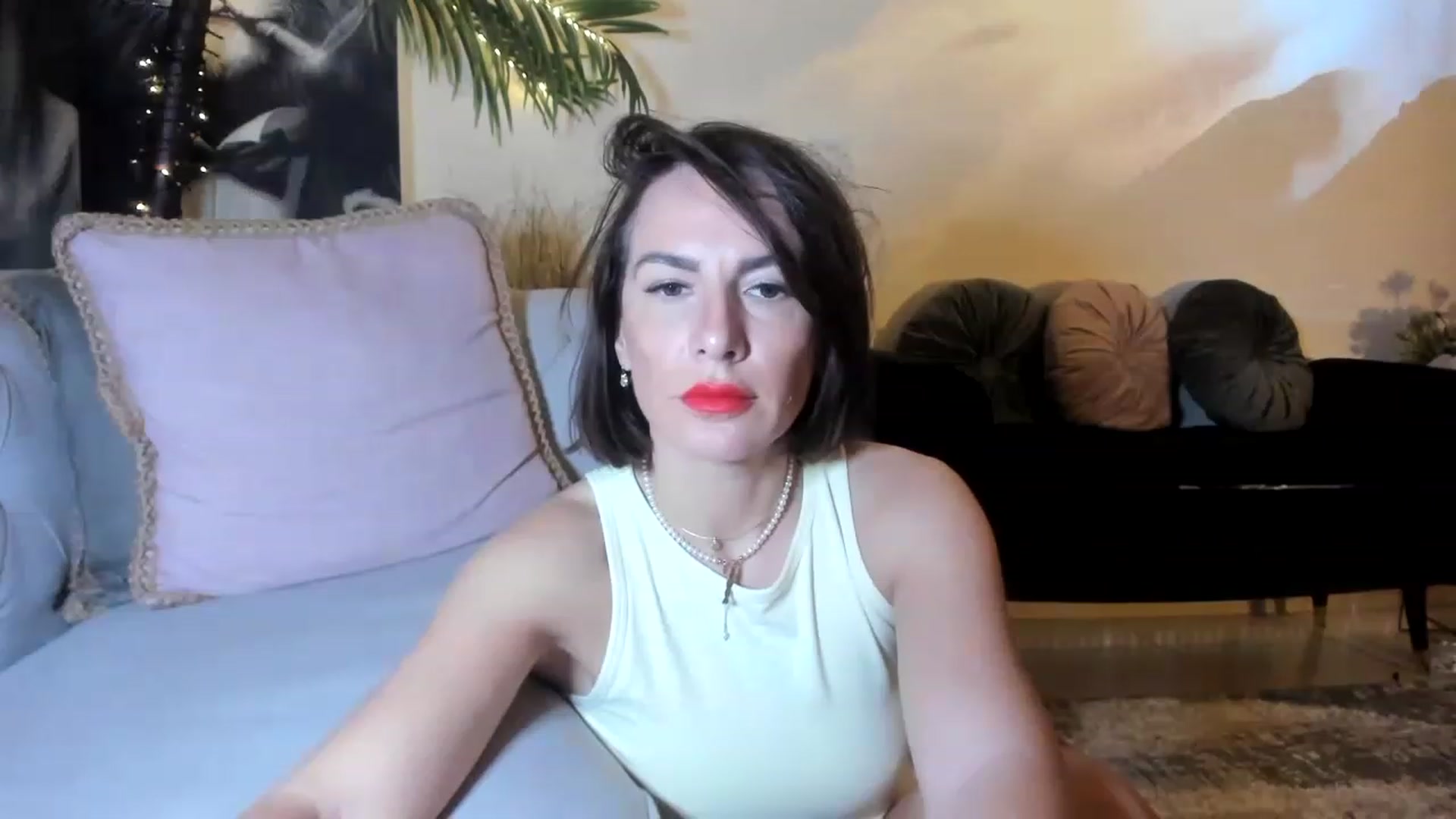 Gallery image thumbnail from Aarte_miss's myfreecams stream on, 12/15/2022, 04:26 image 8 of 20