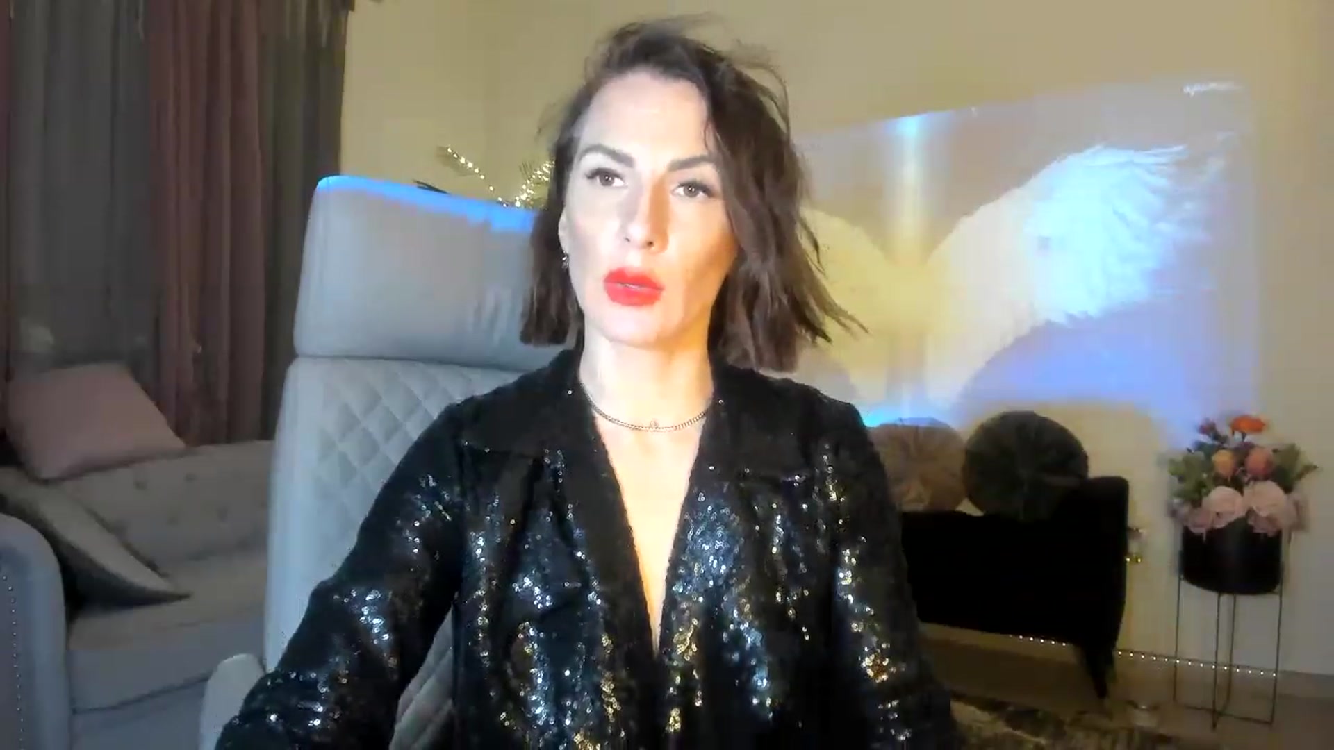 Gallery image thumbnail from Aarte_miss's myfreecams stream on, 12/18/2022, 02:59 image 8 of 20