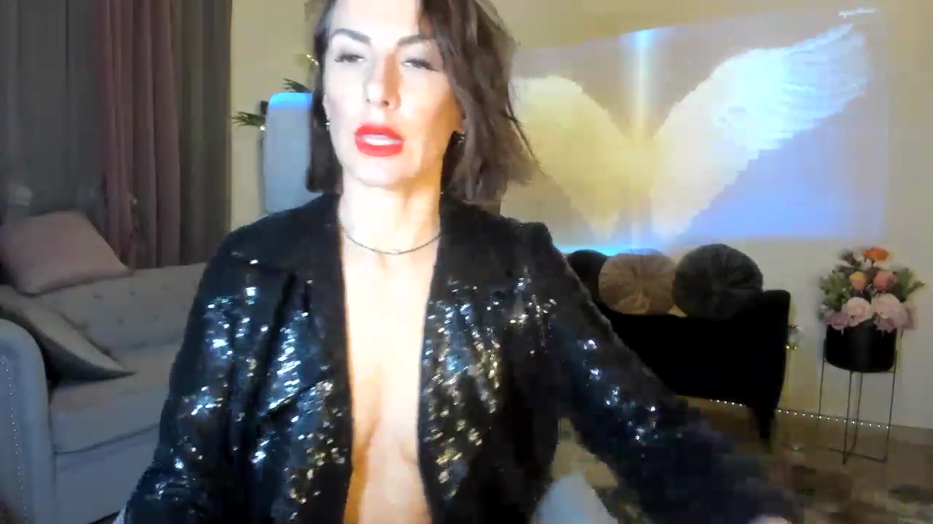 Gallery image thumbnail from Aarte_miss's myfreecams stream on, 12/18/2022, 02:59 image 13 of 20