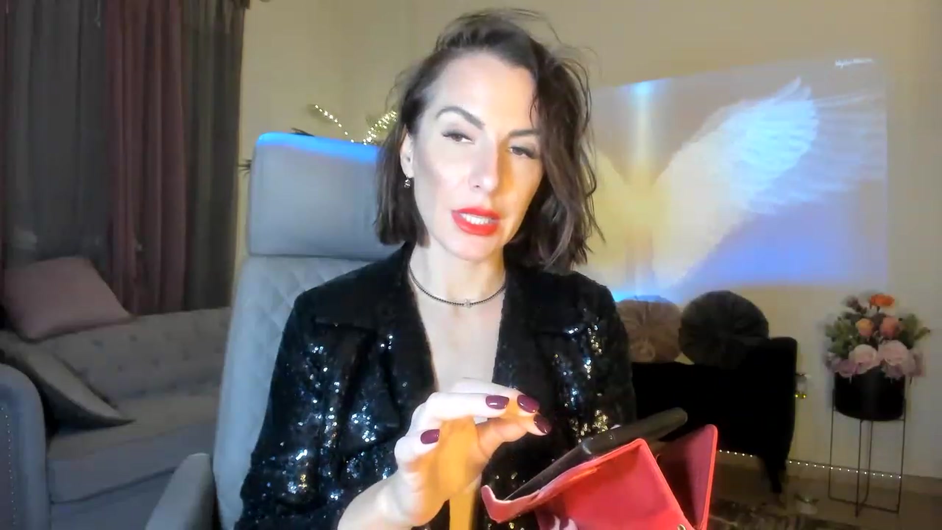 Gallery image thumbnail from Aarte_miss's myfreecams stream on, 12/18/2022, 02:59 image 6 of 20