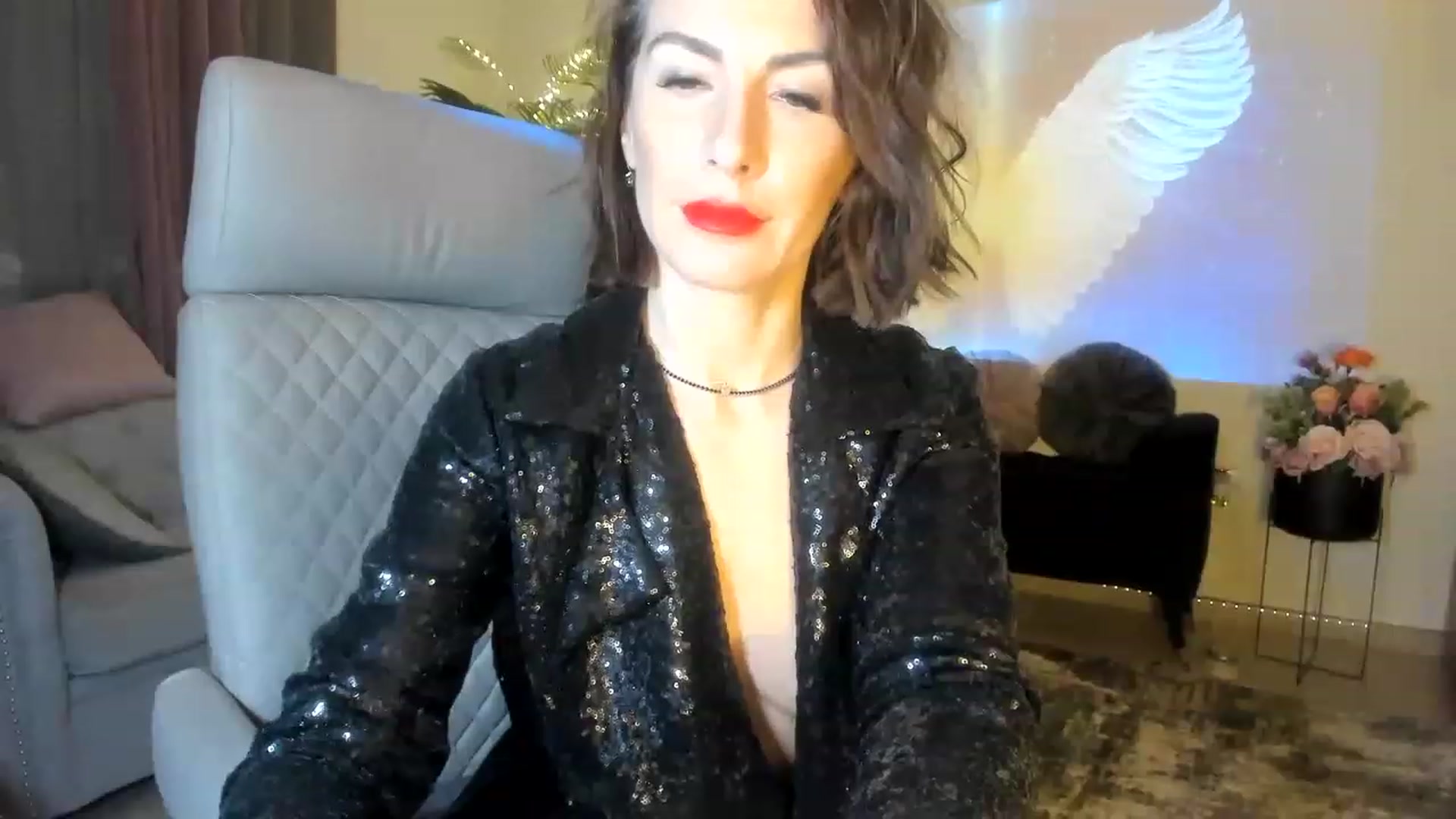 Gallery image thumbnail from Aarte_miss's myfreecams stream on, 12/18/2022, 02:59 image 2 of 20