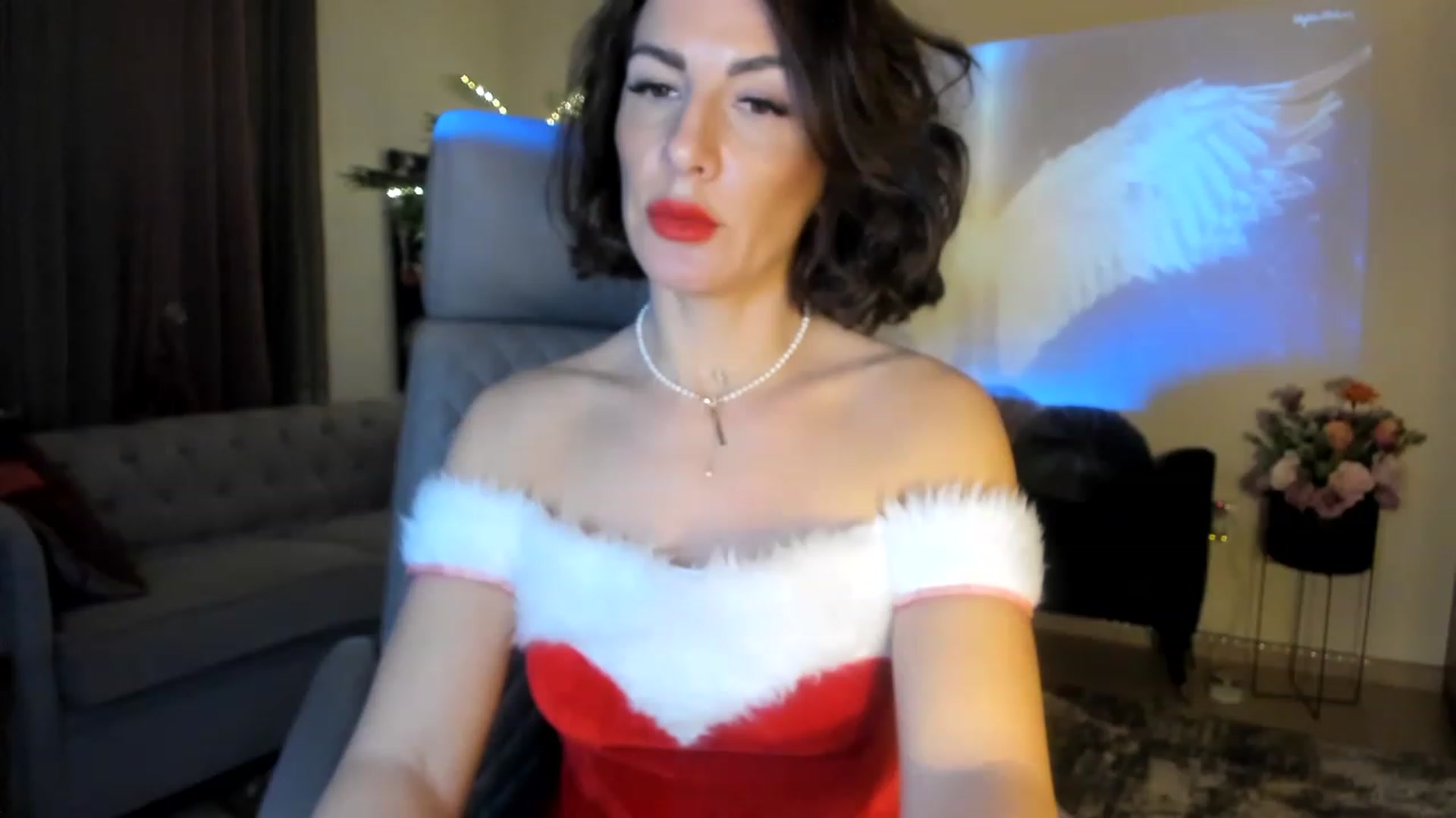 Gallery image thumbnail from Aarte_miss's myfreecams stream on, 12/25/2022, 04:11 image 3 of 20