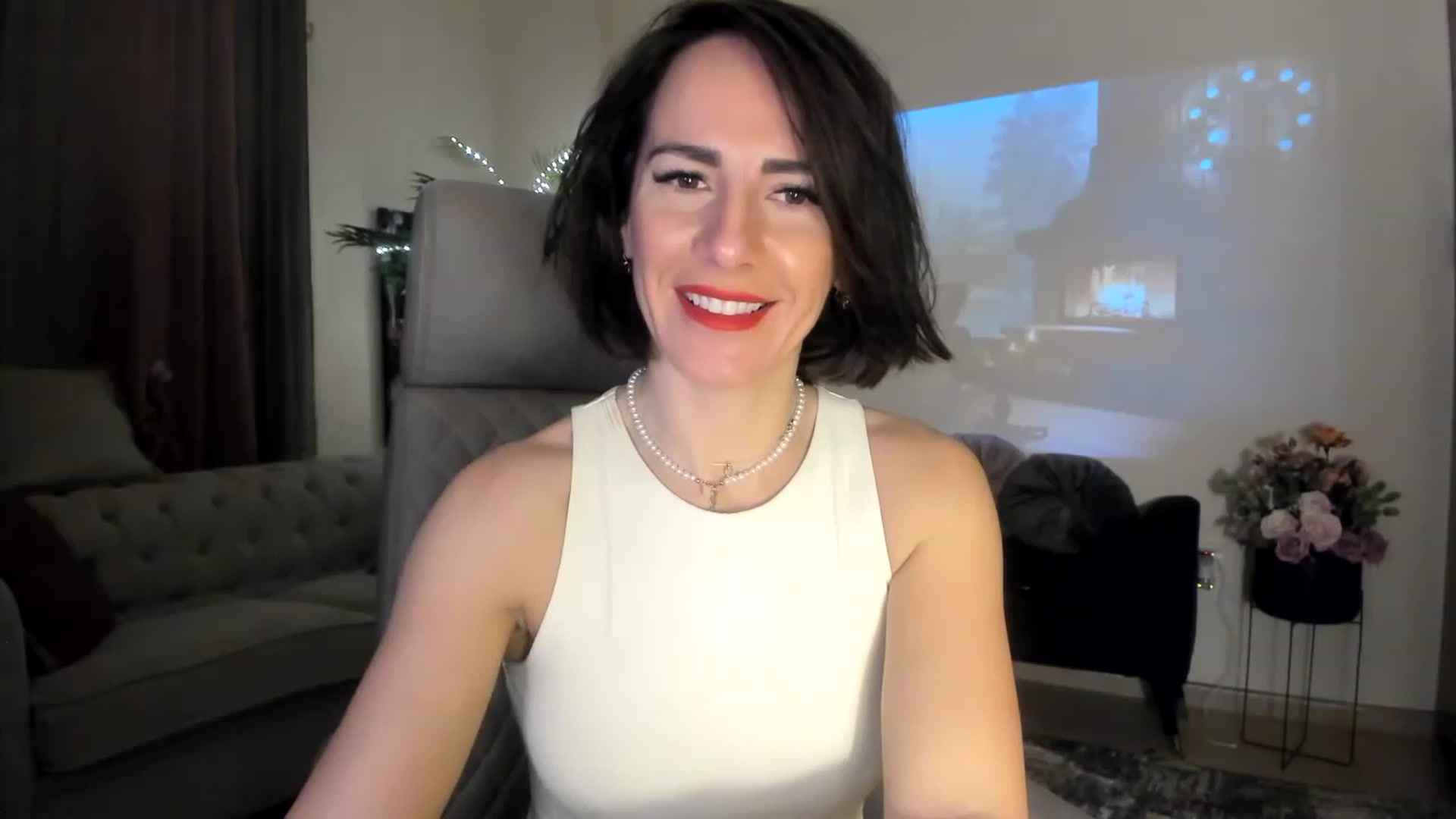 Gallery image thumbnail from Aarte_miss's myfreecams stream on, 12/29/2022, 02:33 image 14 of 20