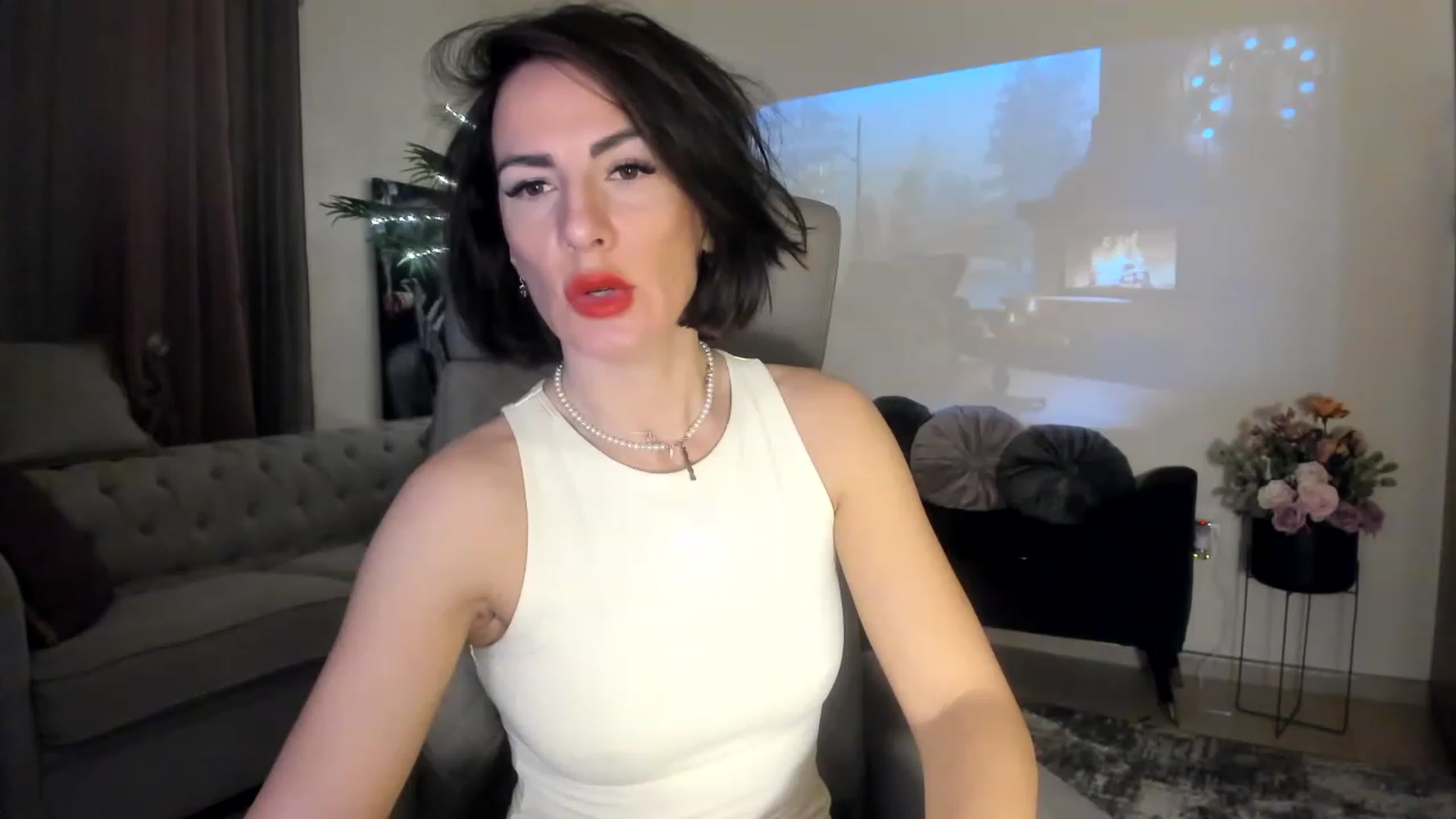 Gallery image thumbnail from Aarte_miss's myfreecams stream on, 12/29/2022, 02:33 image 2 of 20