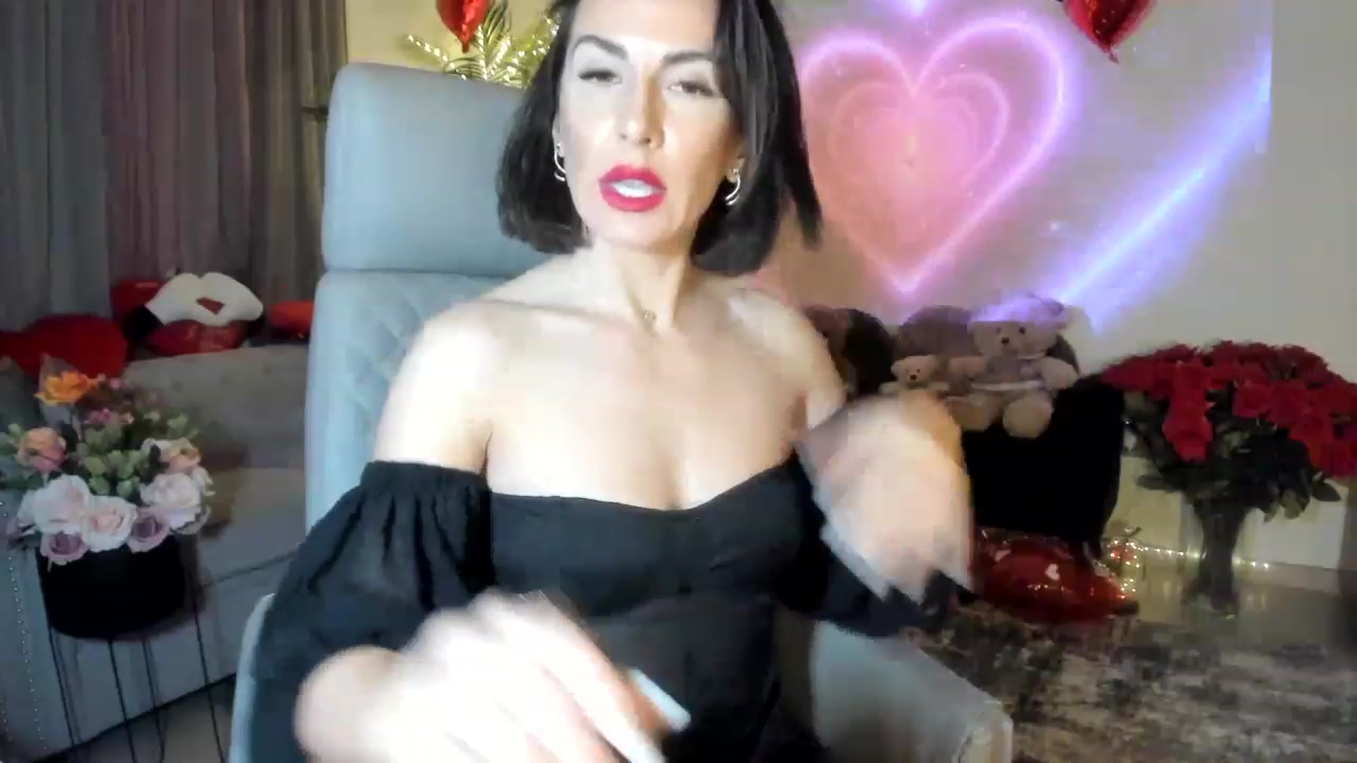Gallery image thumbnail from Aarte_miss's myfreecams stream on, 02/03/2023, 23:17 image 9 of 20