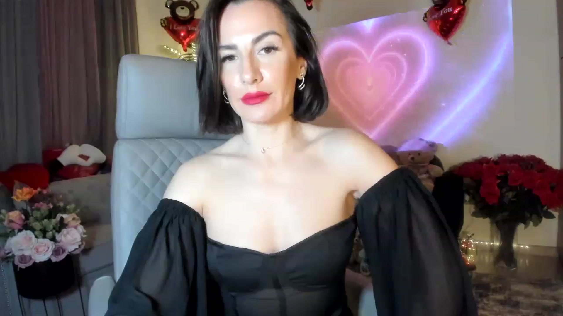 Gallery image thumbnail from Aarte_miss's myfreecams stream on, 02/03/2023, 23:17 image 19 of 20