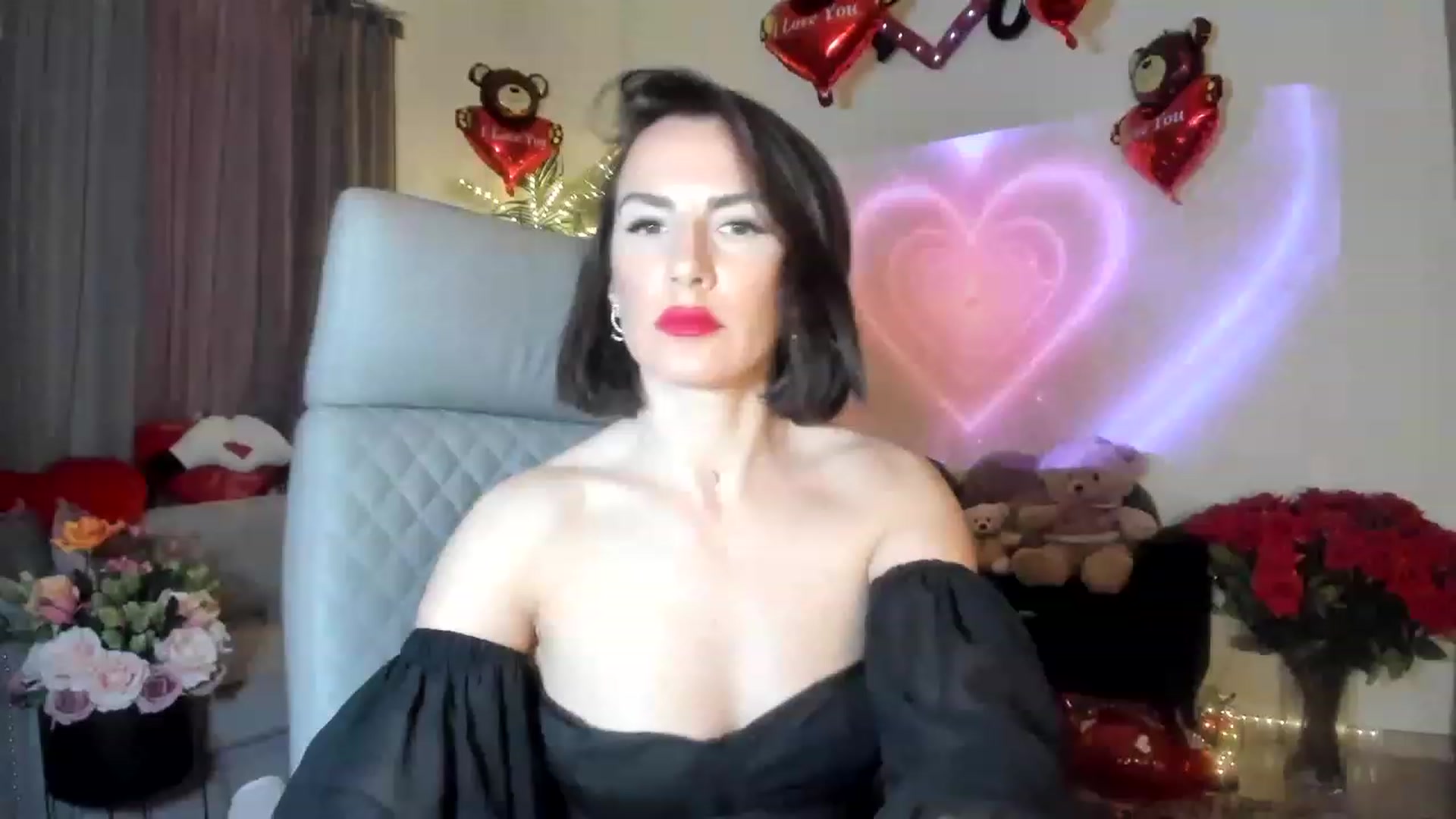 Gallery image thumbnail from Aarte_miss's myfreecams stream on, 02/03/2023, 23:17 image 2 of 20