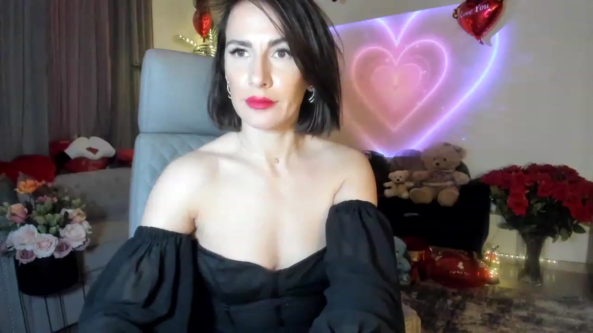 Gallery image thumbnail from Aarte_miss's myfreecams stream on, 02/04/2023, 03:30 image 1 of 20