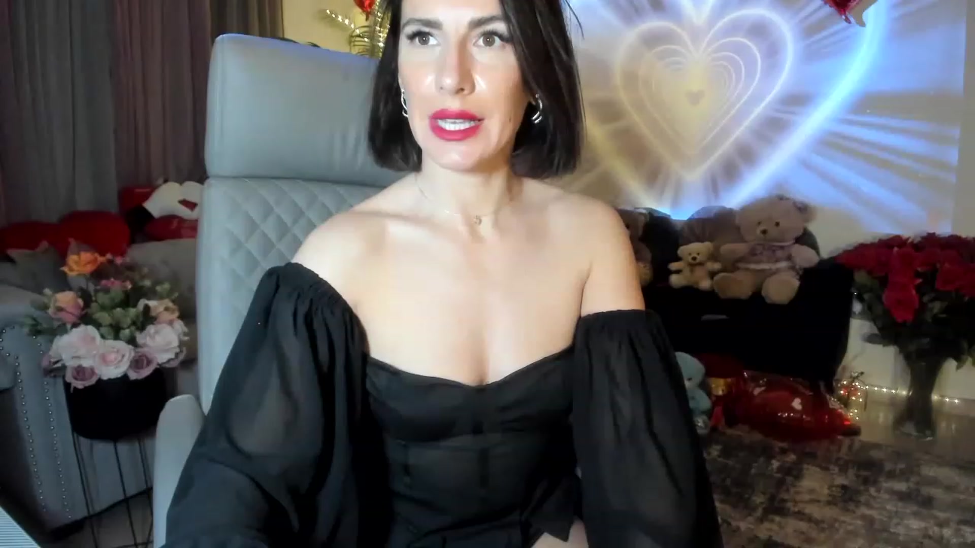 Gallery image thumbnail from Aarte_miss's myfreecams stream on, 02/04/2023, 03:30 image 6 of 20