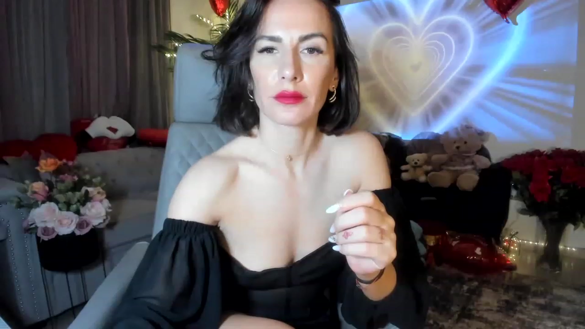 Gallery image thumbnail from Aarte_miss's myfreecams stream on, 02/04/2023, 03:30 image 11 of 20