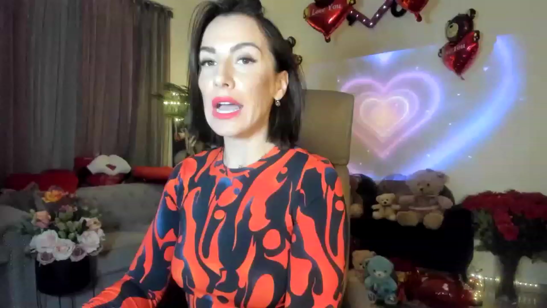 Gallery image thumbnail from Aarte_miss's myfreecams stream on, 02/04/2023, 23:08 image 17 of 20