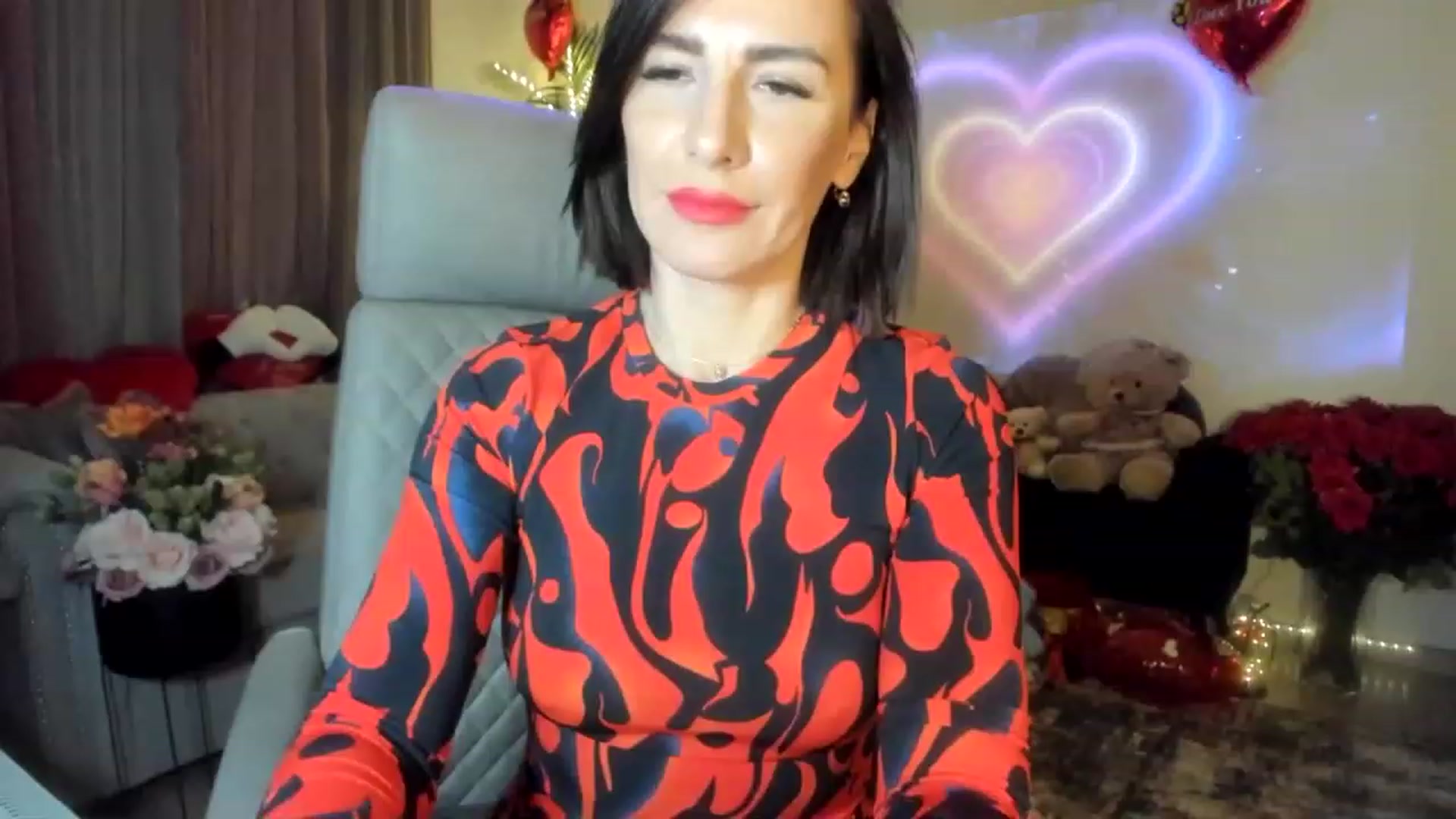 Gallery image thumbnail from Aarte_miss's myfreecams stream on, 02/04/2023, 23:08 image 10 of 20
