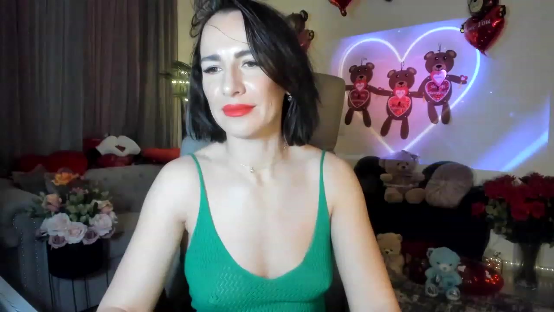 Gallery image thumbnail from Aarte_miss's myfreecams stream on, 02/06/2023, 02:37 image 2 of 20