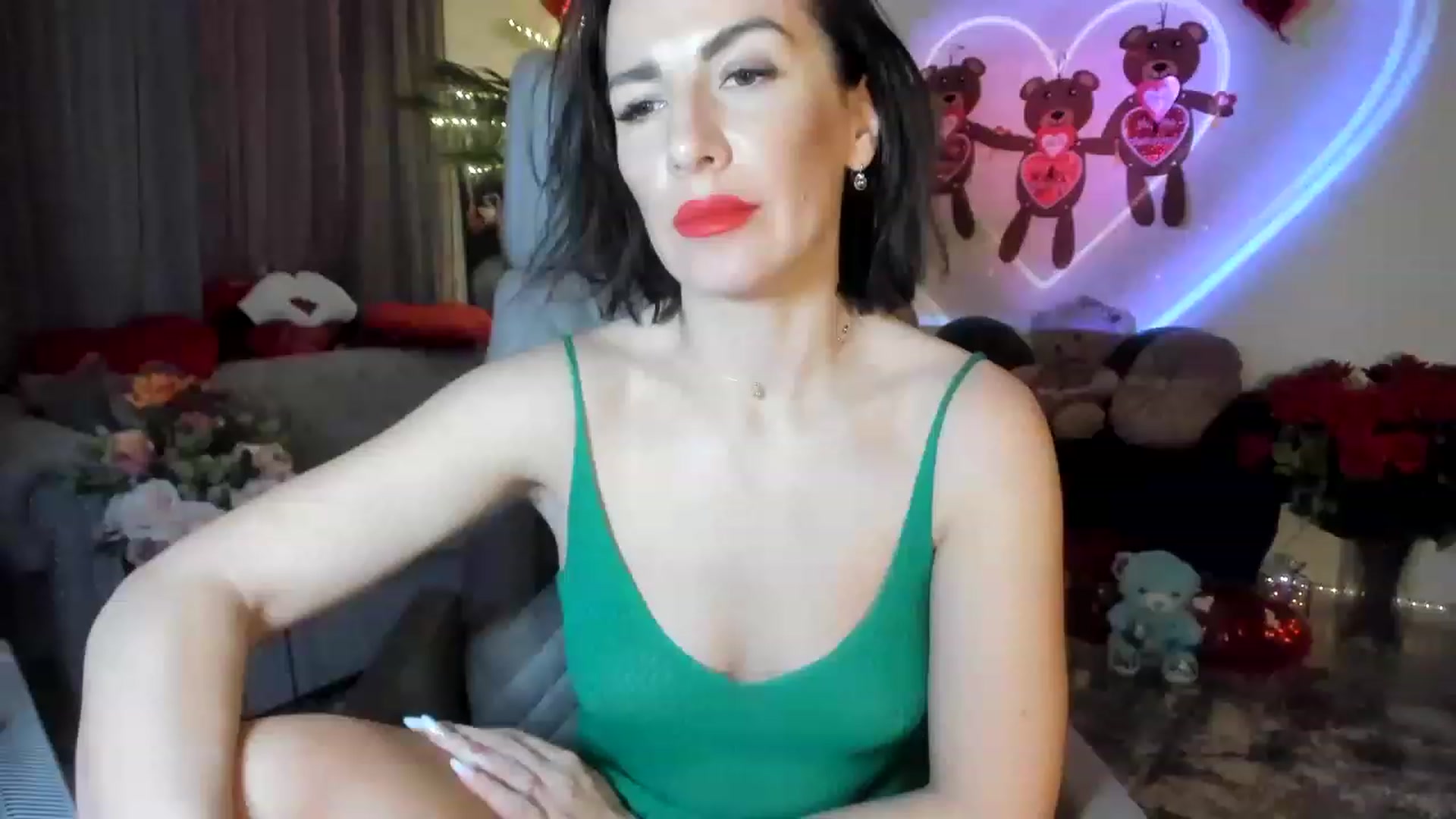 Gallery image thumbnail from Aarte_miss's myfreecams stream on, 02/06/2023, 03:27 image 11 of 20