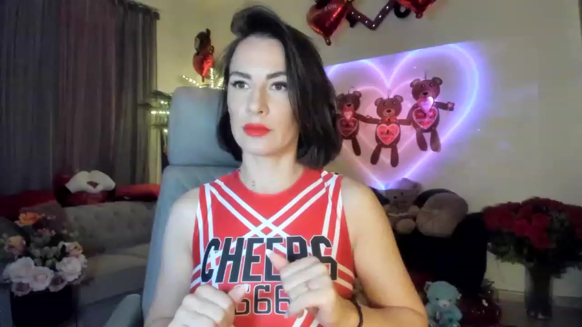Gallery image thumbnail from Aarte_miss's myfreecams stream on, 02/12/2023, 24:10 image 1 of 20