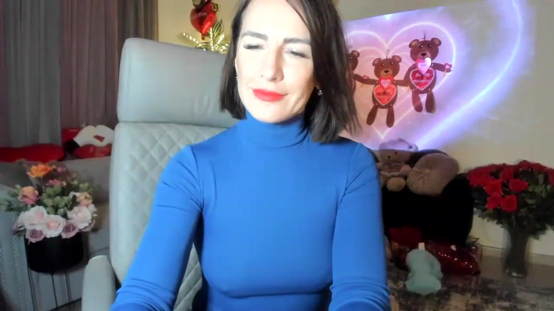 Gallery image thumbnail from Aarte_miss's myfreecams stream on, 02/12/2023, 18:17 image 18 of 20