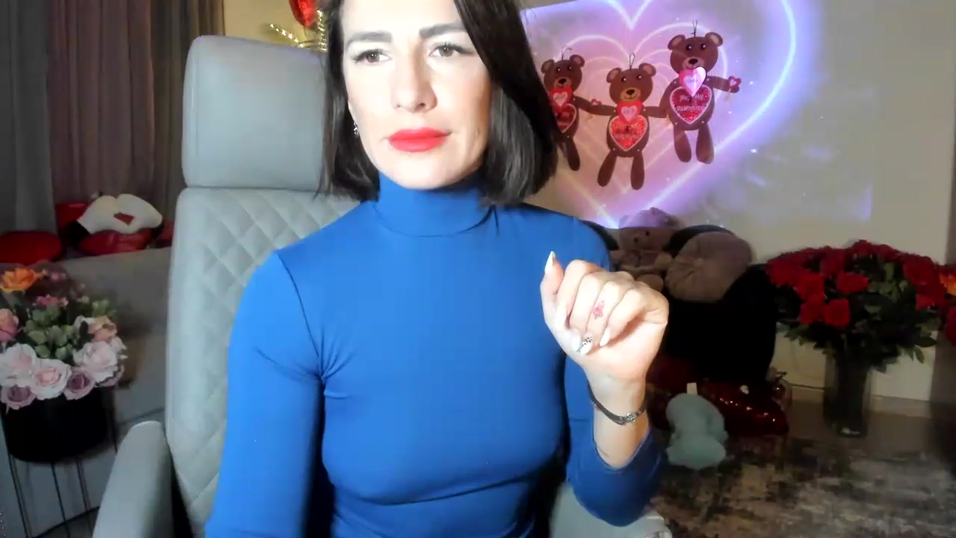 Gallery image thumbnail from Aarte_miss's myfreecams stream on, 02/12/2023, 18:17 image 7 of 20