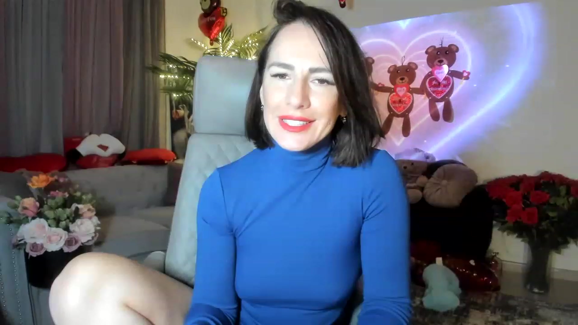 Gallery image thumbnail from Aarte_miss's myfreecams stream on, 02/12/2023, 18:17 image 16 of 20