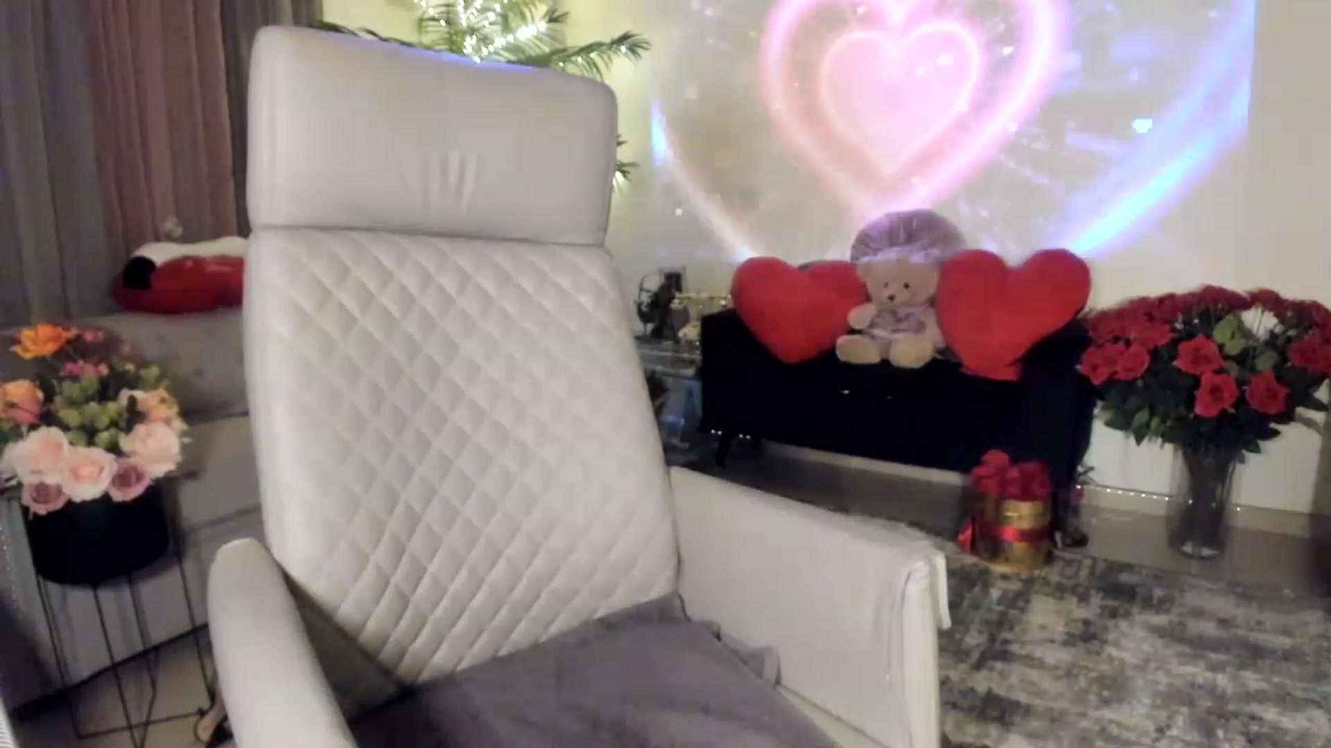 Gallery image thumbnail from Aarte_miss's myfreecams stream on, 02/23/2023, 24:02 image 20 of 20