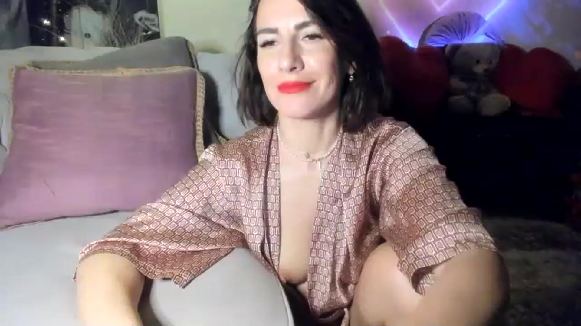 Gallery image thumbnail from Aarte_miss's myfreecams stream on, 02/25/2023, 02:11 image 9 of 20