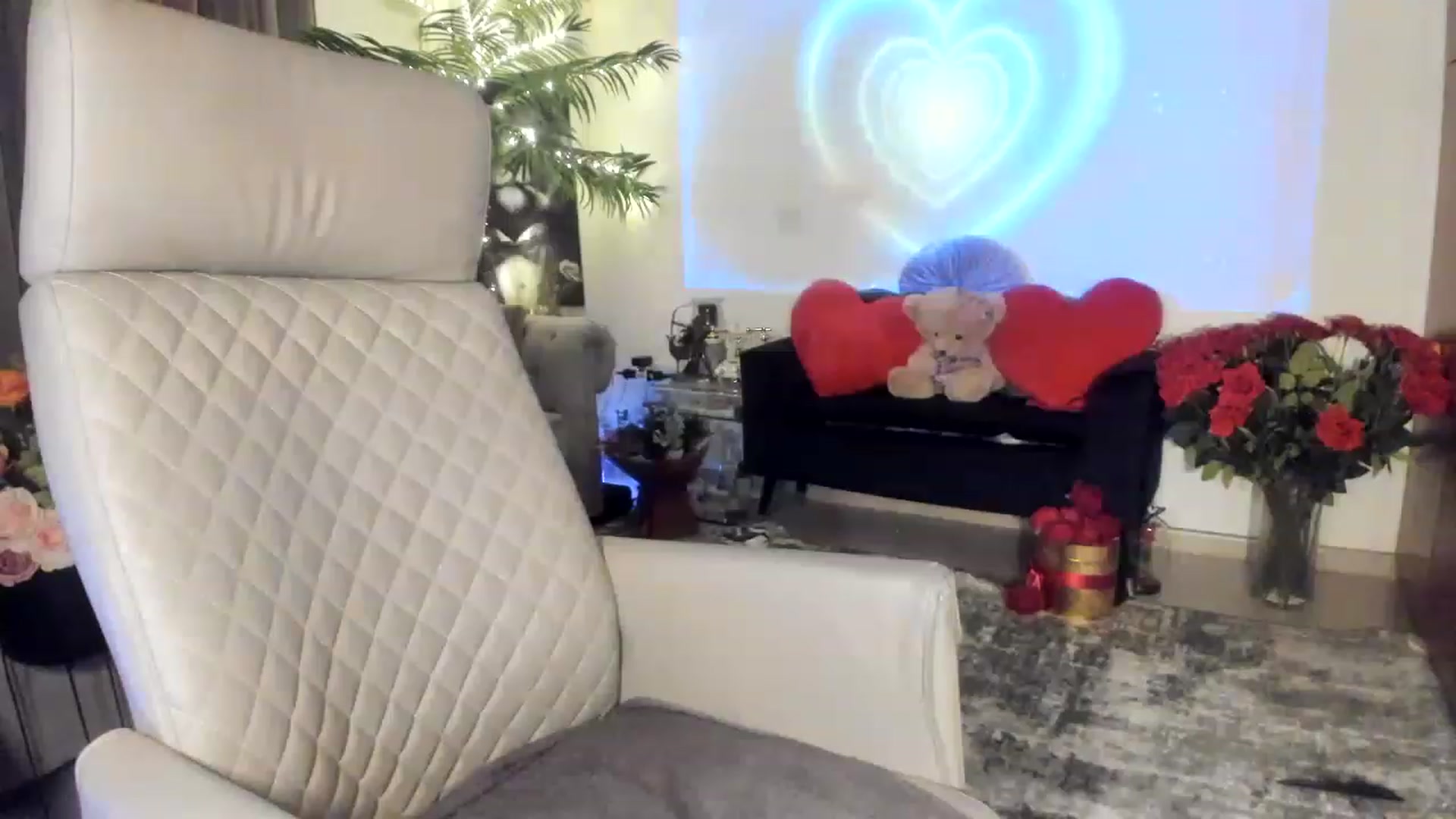 Gallery image thumbnail from Aarte_miss's myfreecams stream on, 02/25/2023, 23:58 image 4 of 20