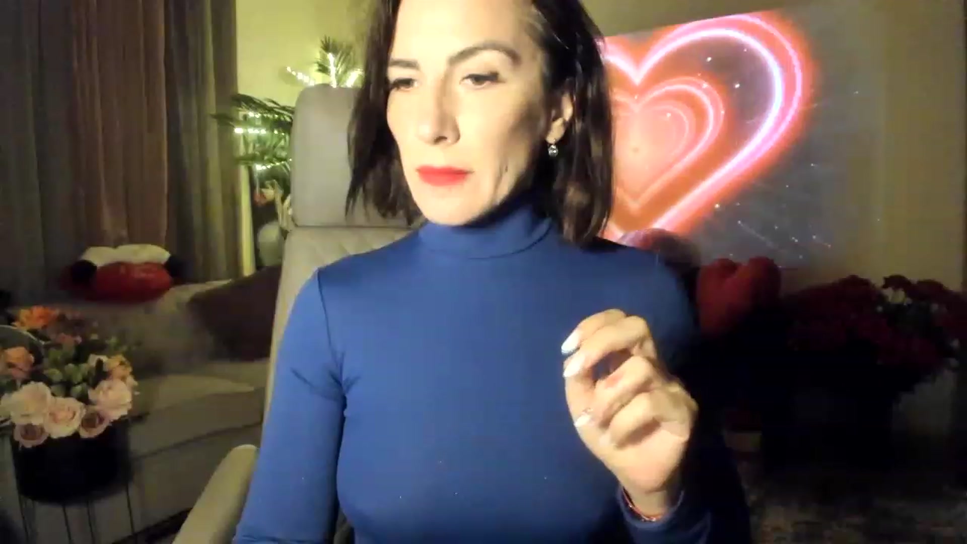 Gallery image thumbnail from Aarte_miss's myfreecams stream on, 02/28/2023, 01:15 image 5 of 20