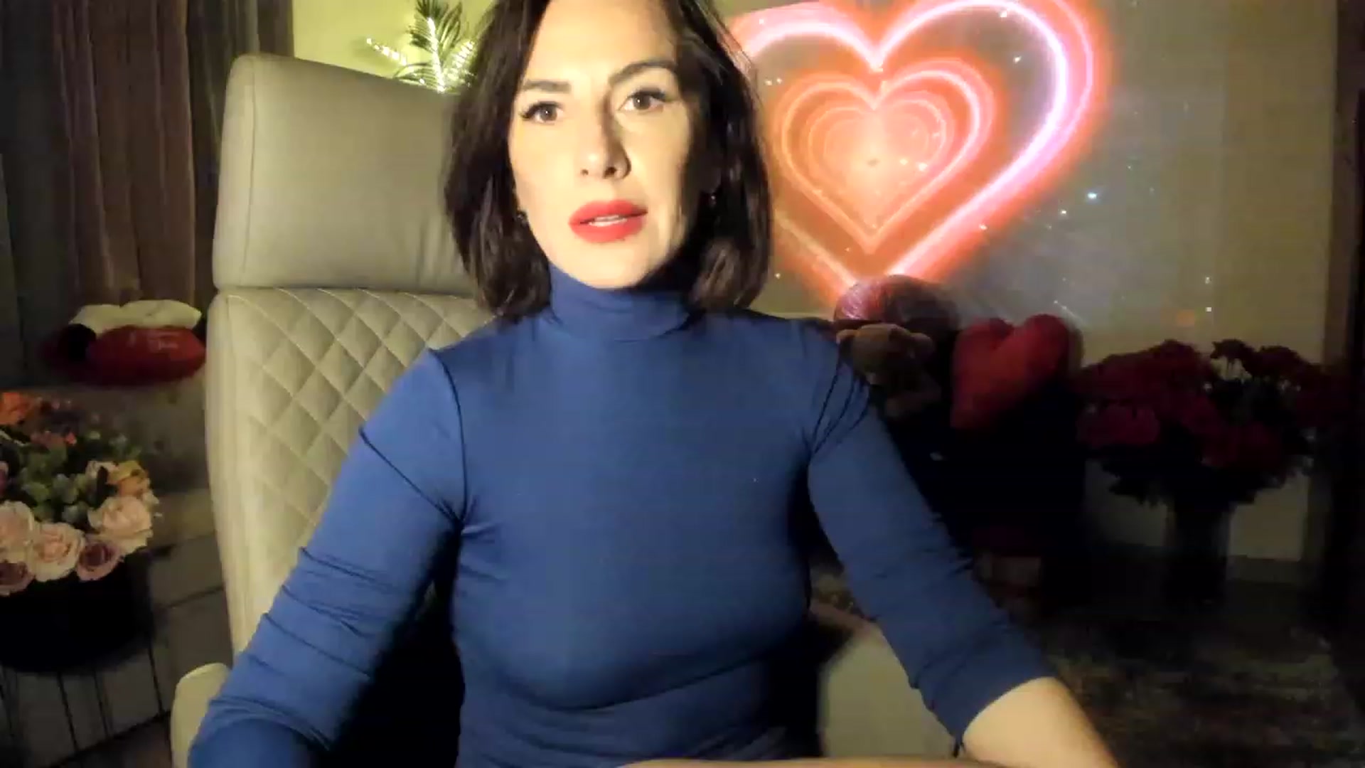 Gallery image thumbnail from Aarte_miss's myfreecams stream on, 02/28/2023, 01:15 image 11 of 20