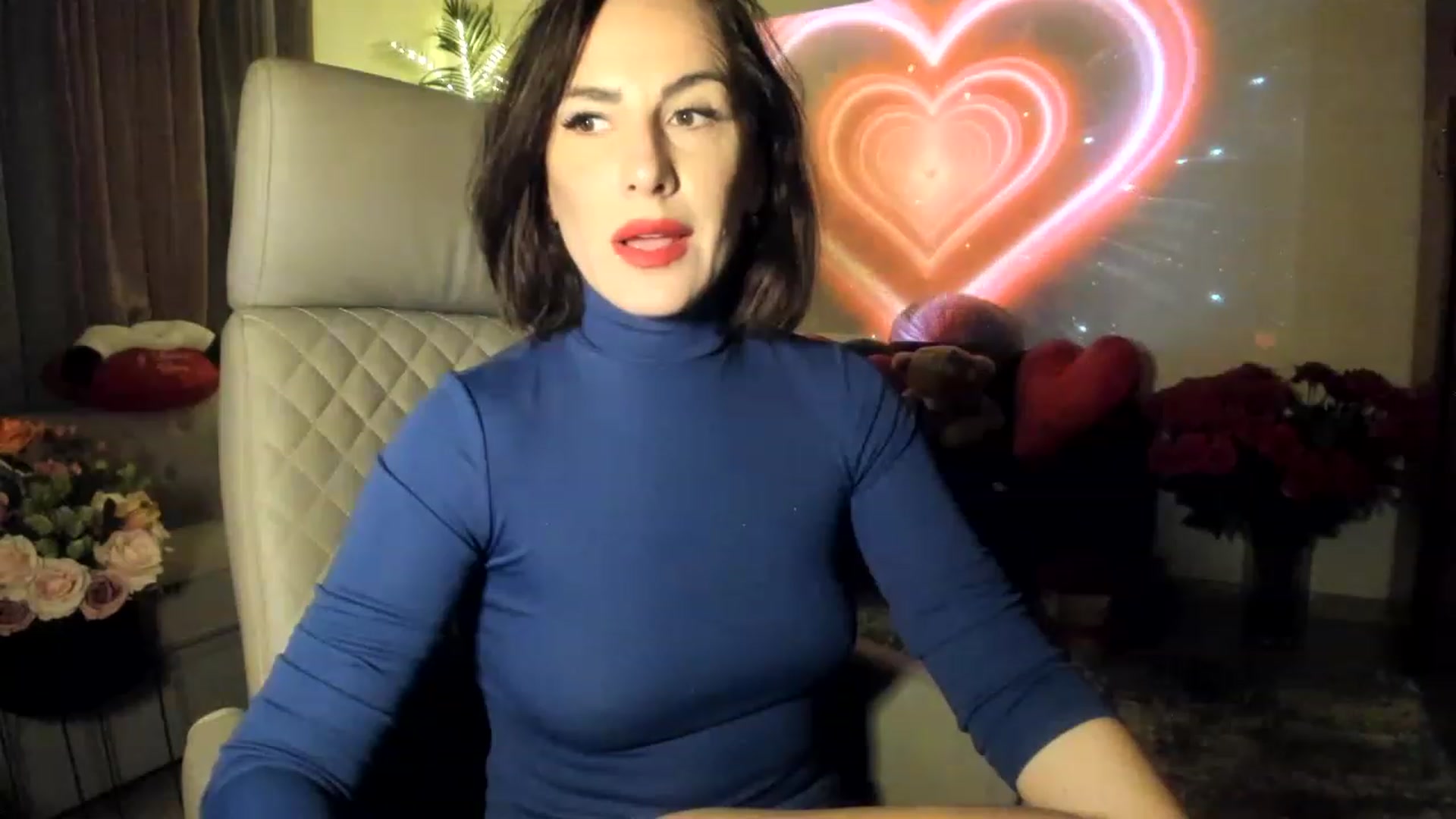Gallery image thumbnail from Aarte_miss's myfreecams stream on, 02/28/2023, 01:27 image 12 of 20