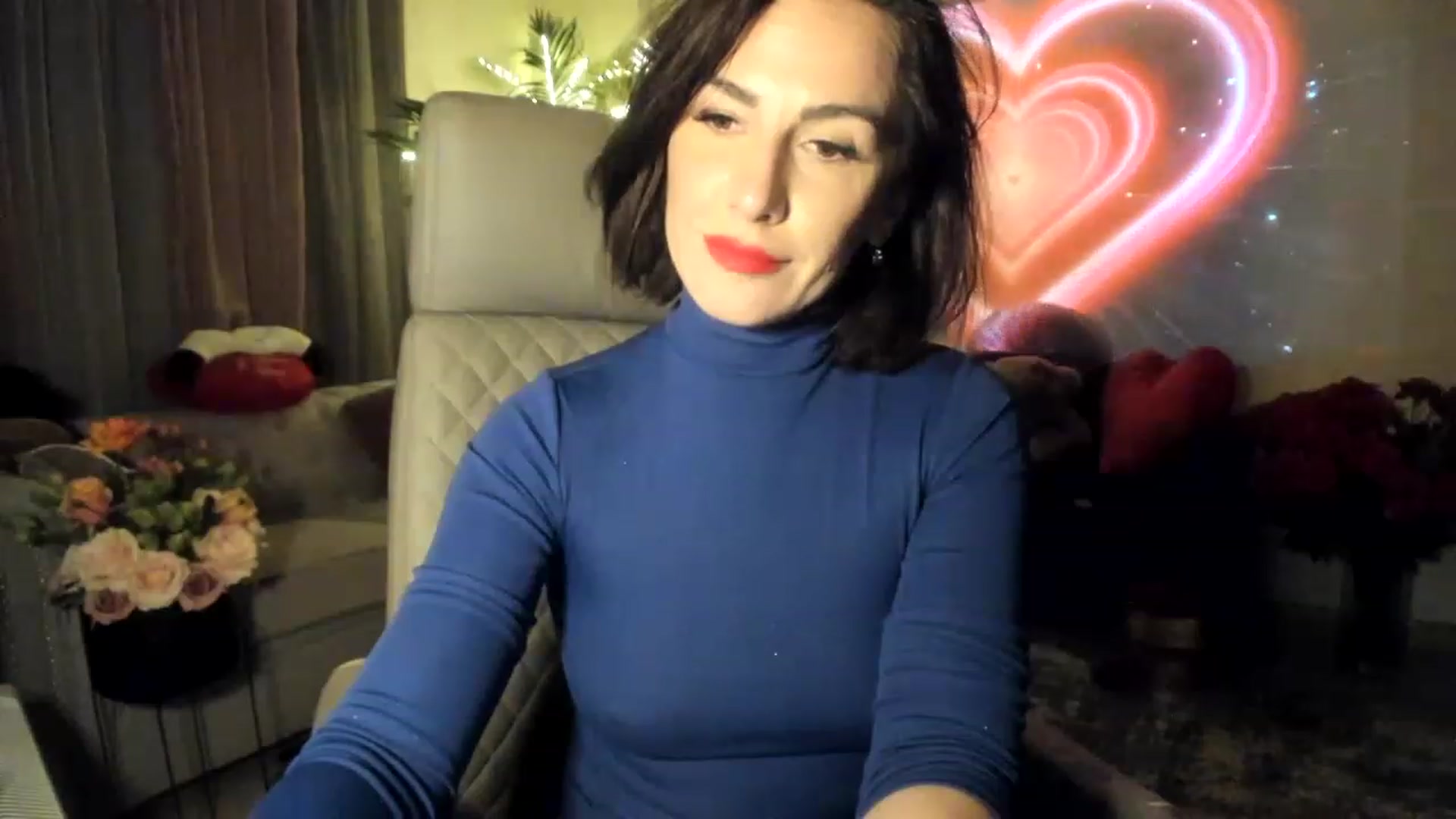 Gallery image thumbnail from Aarte_miss's myfreecams stream on, 02/28/2023, 01:27 image 18 of 20