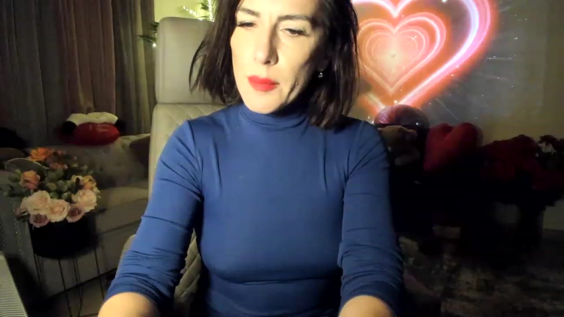 Gallery image thumbnail from Aarte_miss's myfreecams stream on, 02/28/2023, 03:00 image 15 of 20