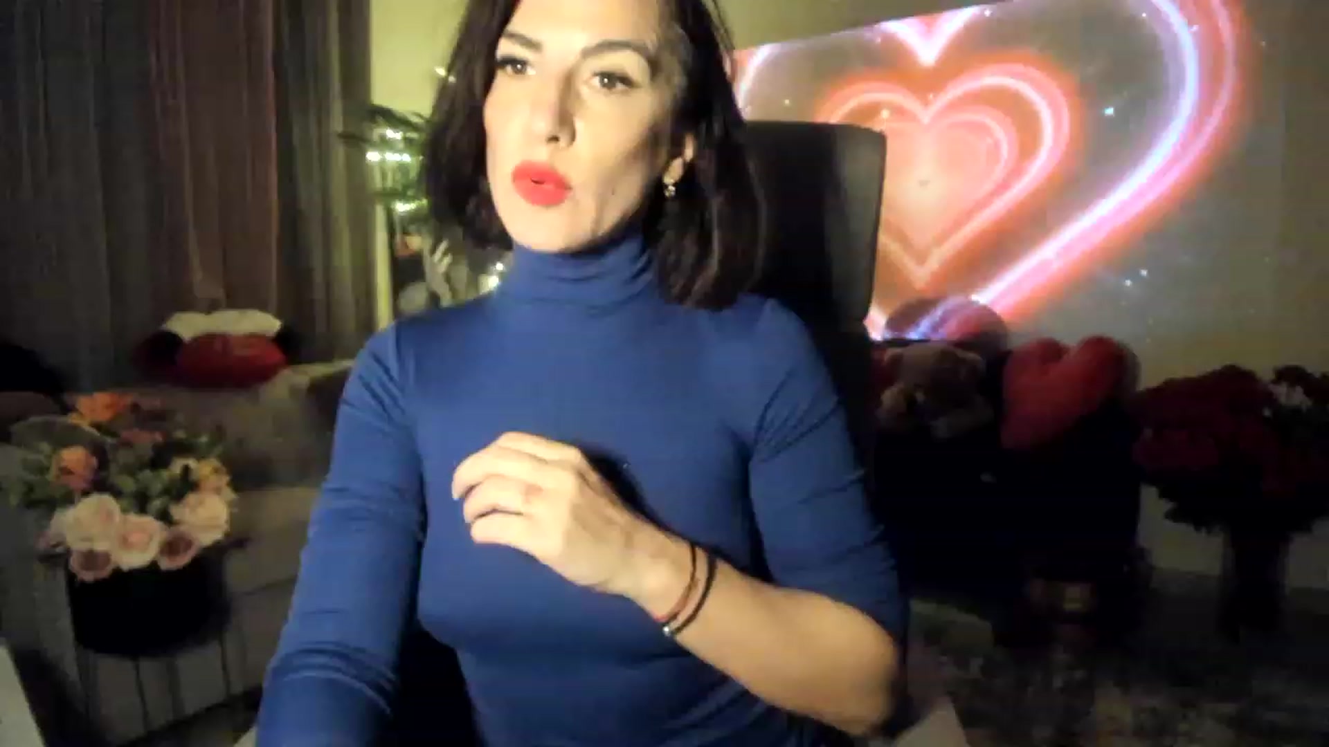 Gallery image thumbnail from Aarte_miss's myfreecams stream on, 02/28/2023, 03:00 image 2 of 20