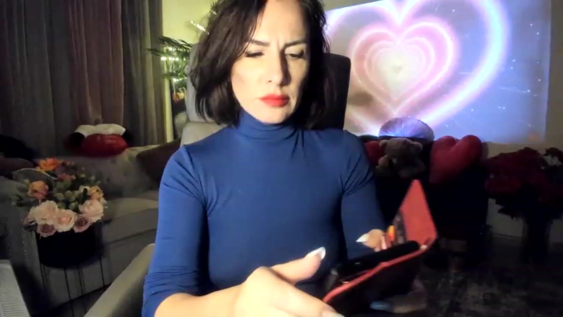 Gallery image thumbnail from Aarte_miss's myfreecams stream on, 02/28/2023, 04:01 image 9 of 20