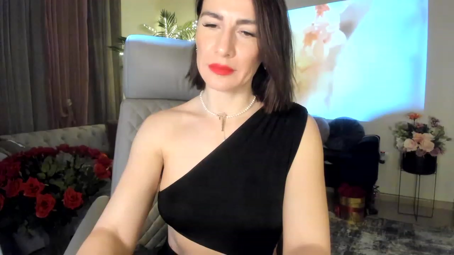 Gallery image thumbnail from Aarte_miss's myfreecams stream on, 03/02/2023, 24:26 image 5 of 20