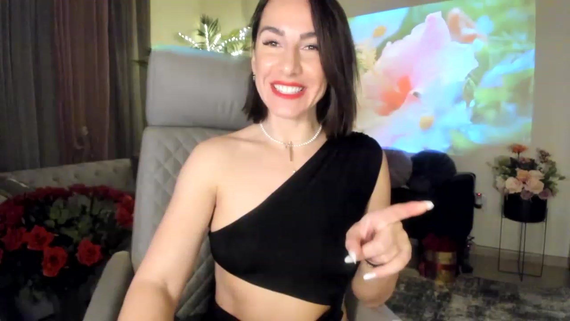 Gallery image thumbnail from Aarte_miss's myfreecams stream on, 03/02/2023, 24:26 image 3 of 20