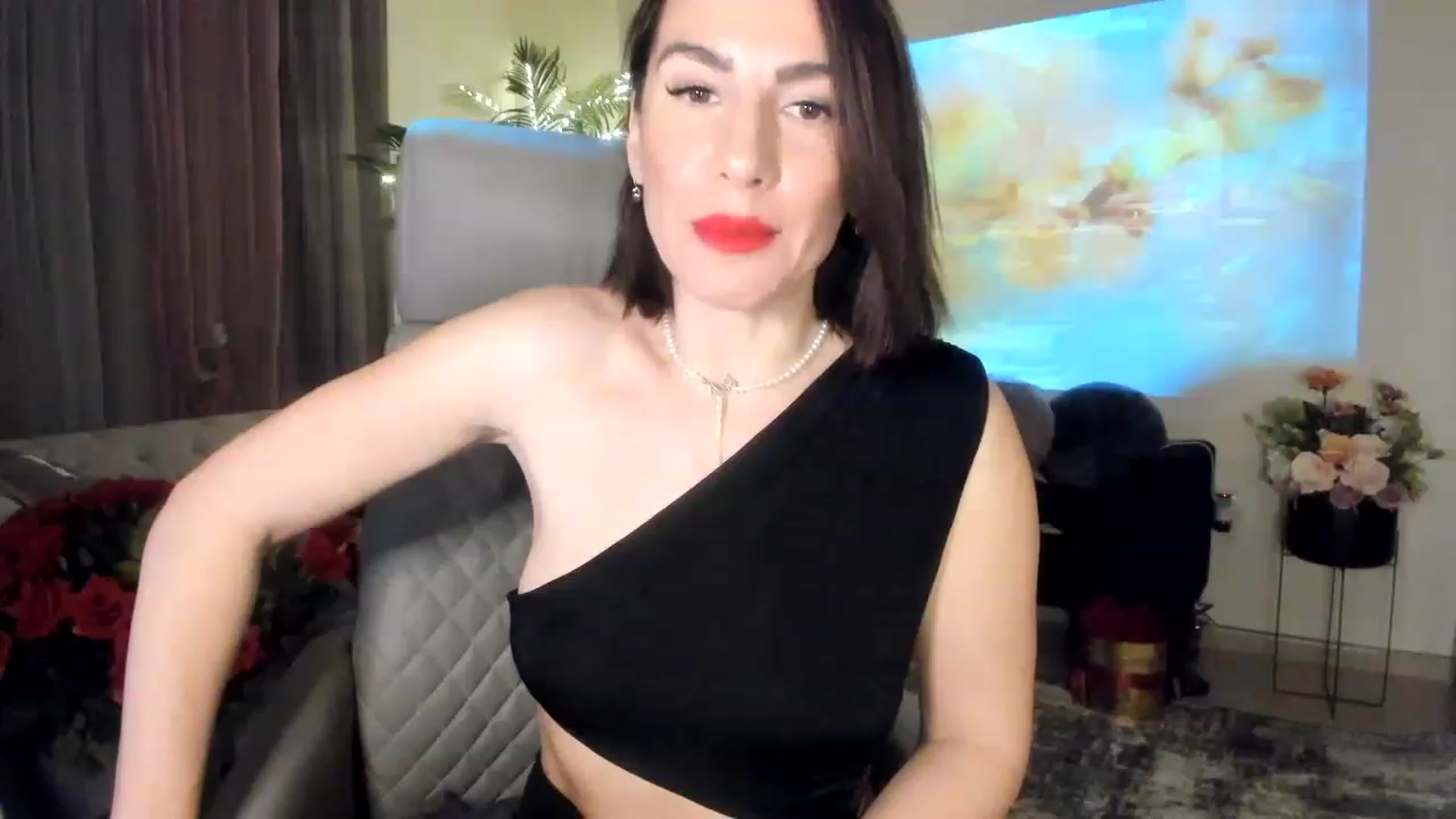 Gallery image thumbnail from Aarte_miss's myfreecams stream on, 03/02/2023, 24:26 image 7 of 20