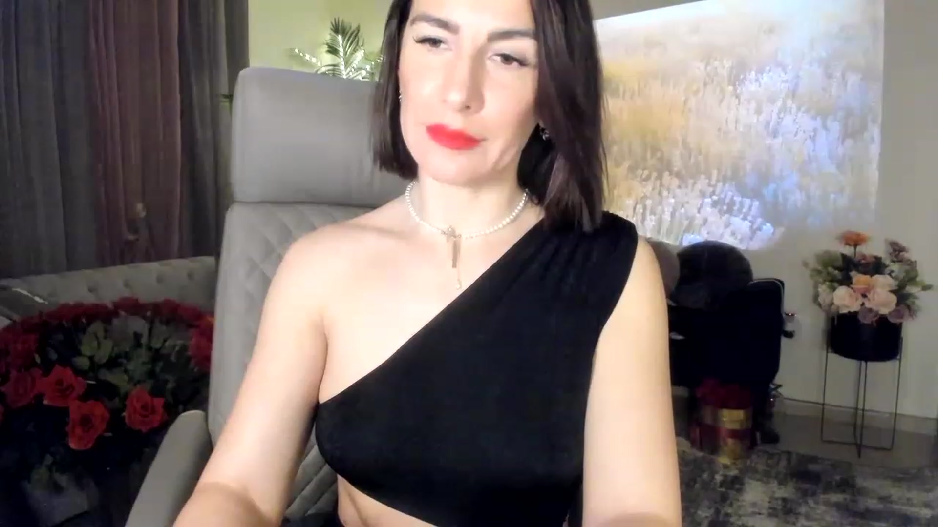 Gallery image thumbnail from Aarte_miss's myfreecams stream on, 03/02/2023, 24:26 image 2 of 20