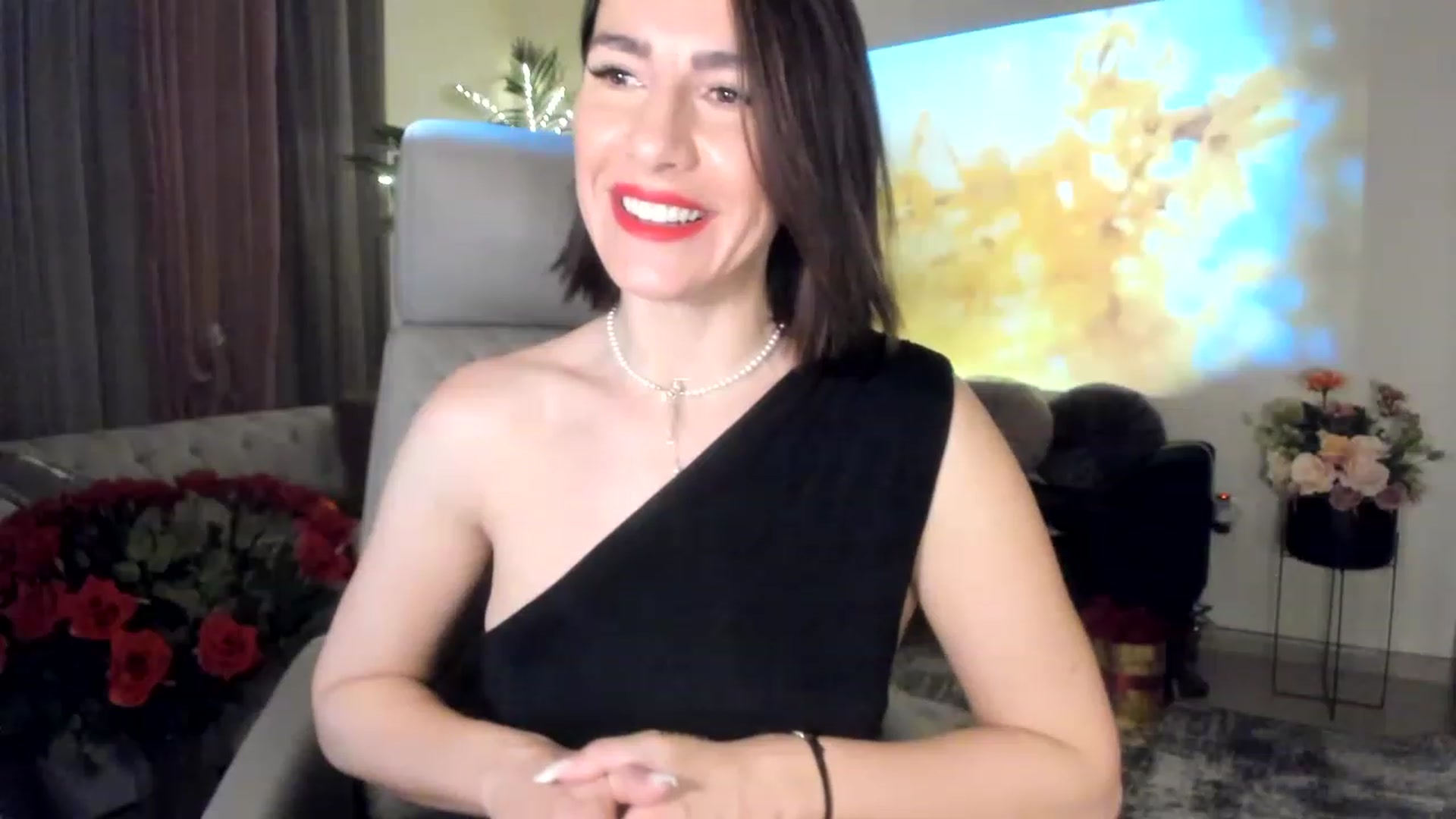 Gallery image thumbnail from Aarte_miss's myfreecams stream on, 03/02/2023, 24:26 image 4 of 20
