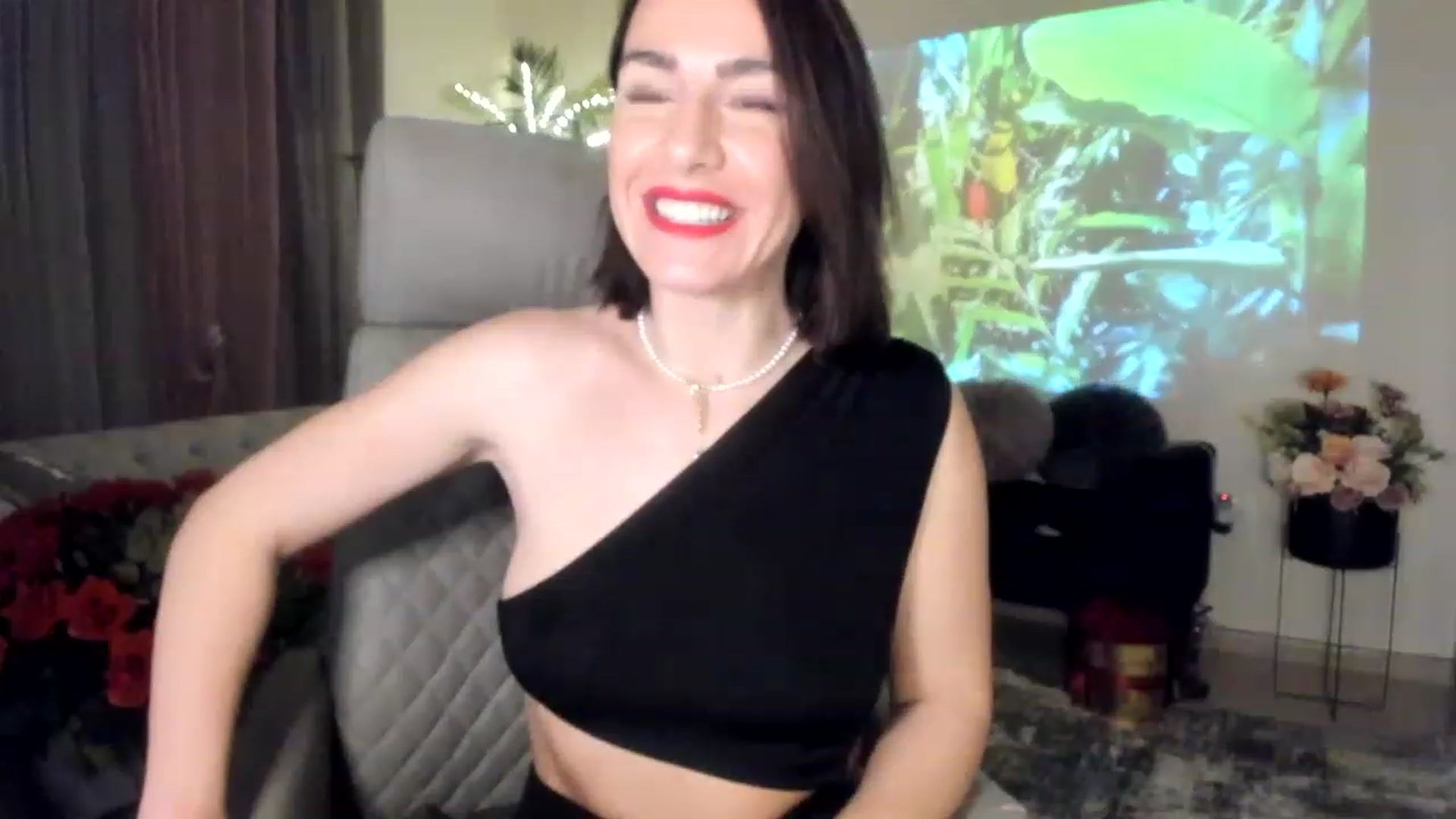 Gallery image thumbnail from Aarte_miss's myfreecams stream on, 03/02/2023, 24:26 image 9 of 20