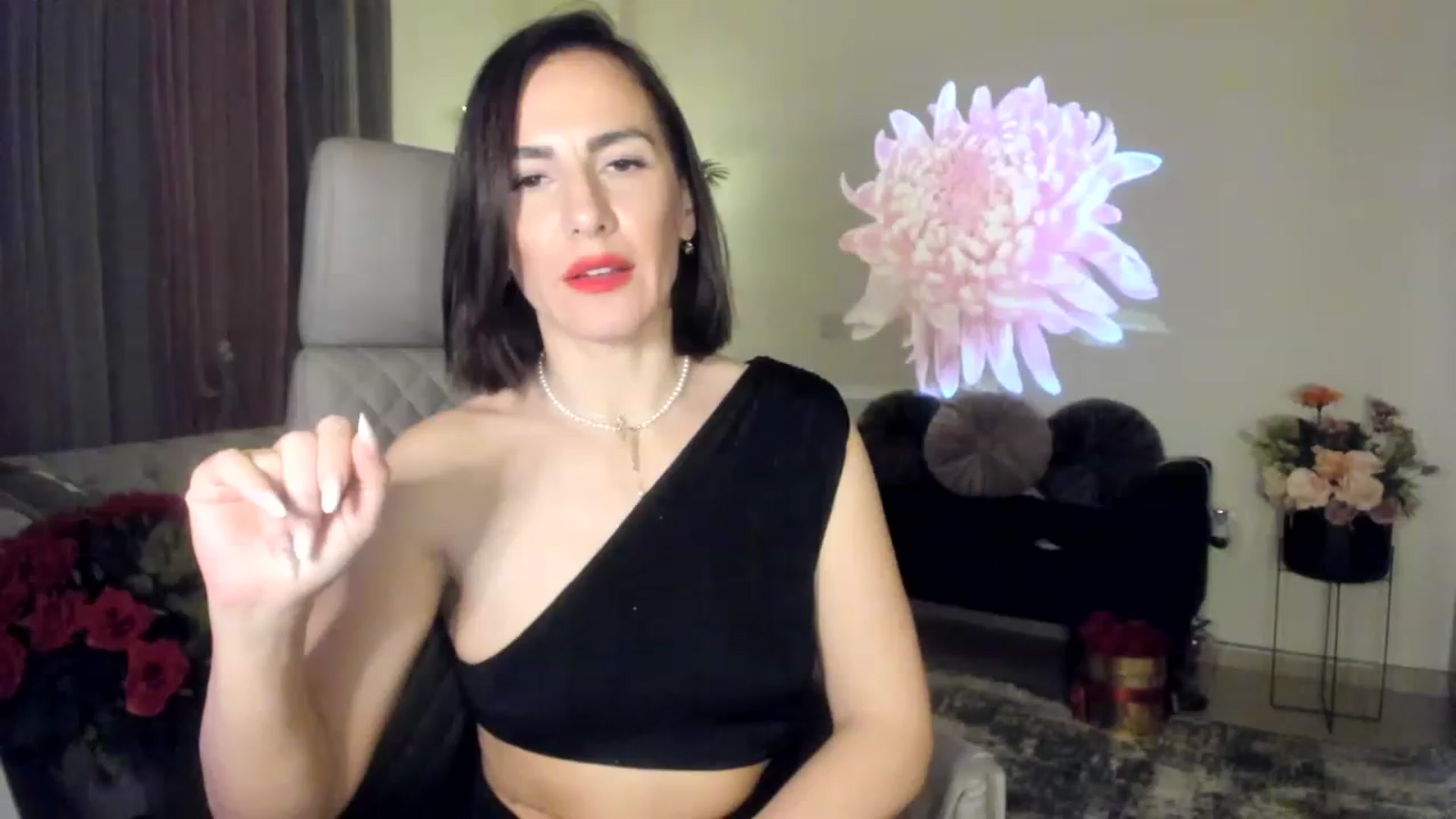 Gallery image thumbnail from Aarte_miss's myfreecams stream on, 03/02/2023, 02:43 image 5 of 20