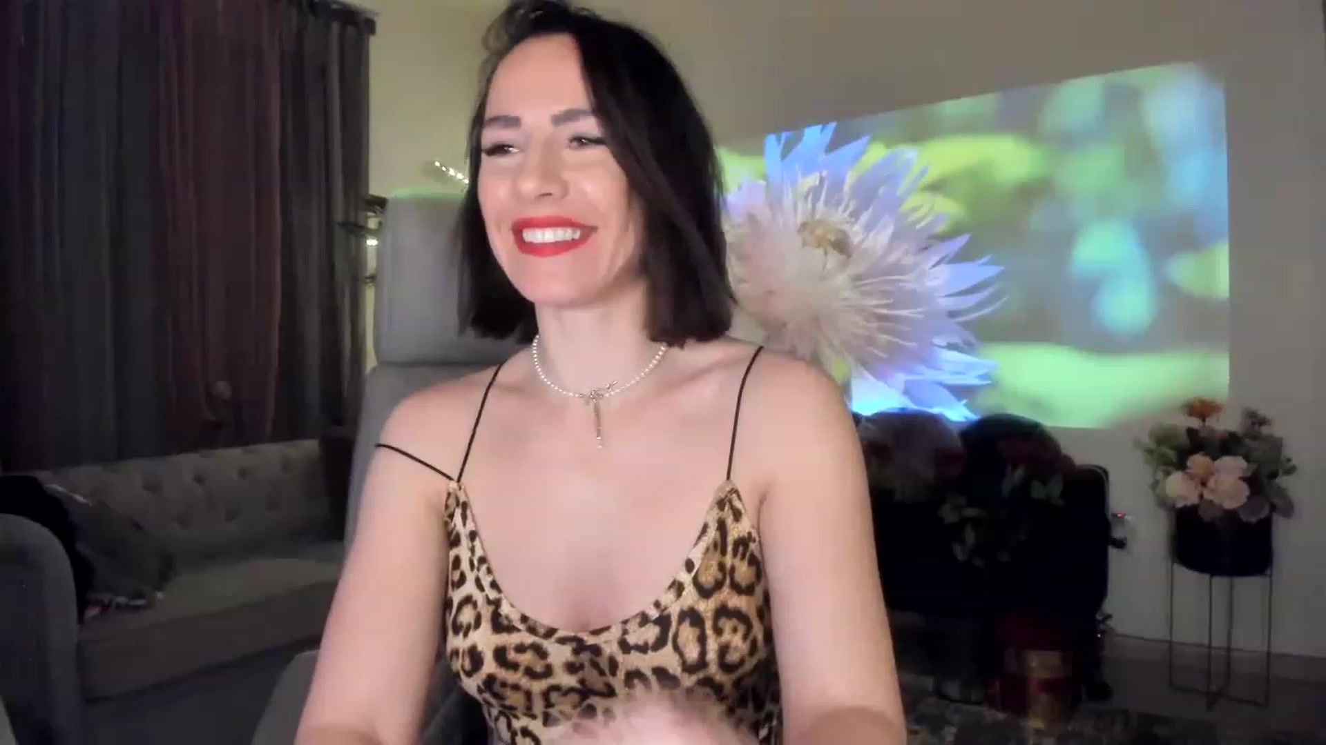 Gallery image thumbnail from Aarte_miss's myfreecams stream on, 03/02/2023, 22:27 image 4 of 20