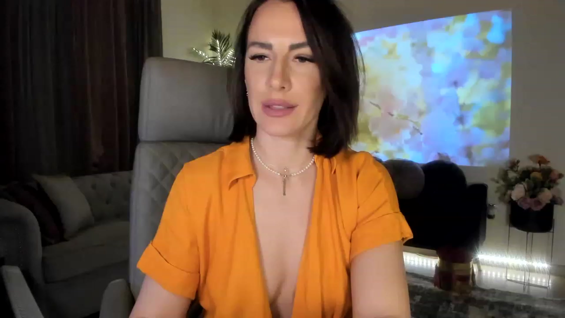 Gallery image thumbnail from Aarte_miss's myfreecams stream on, 03/12/2023, 03:16 image 1 of 20